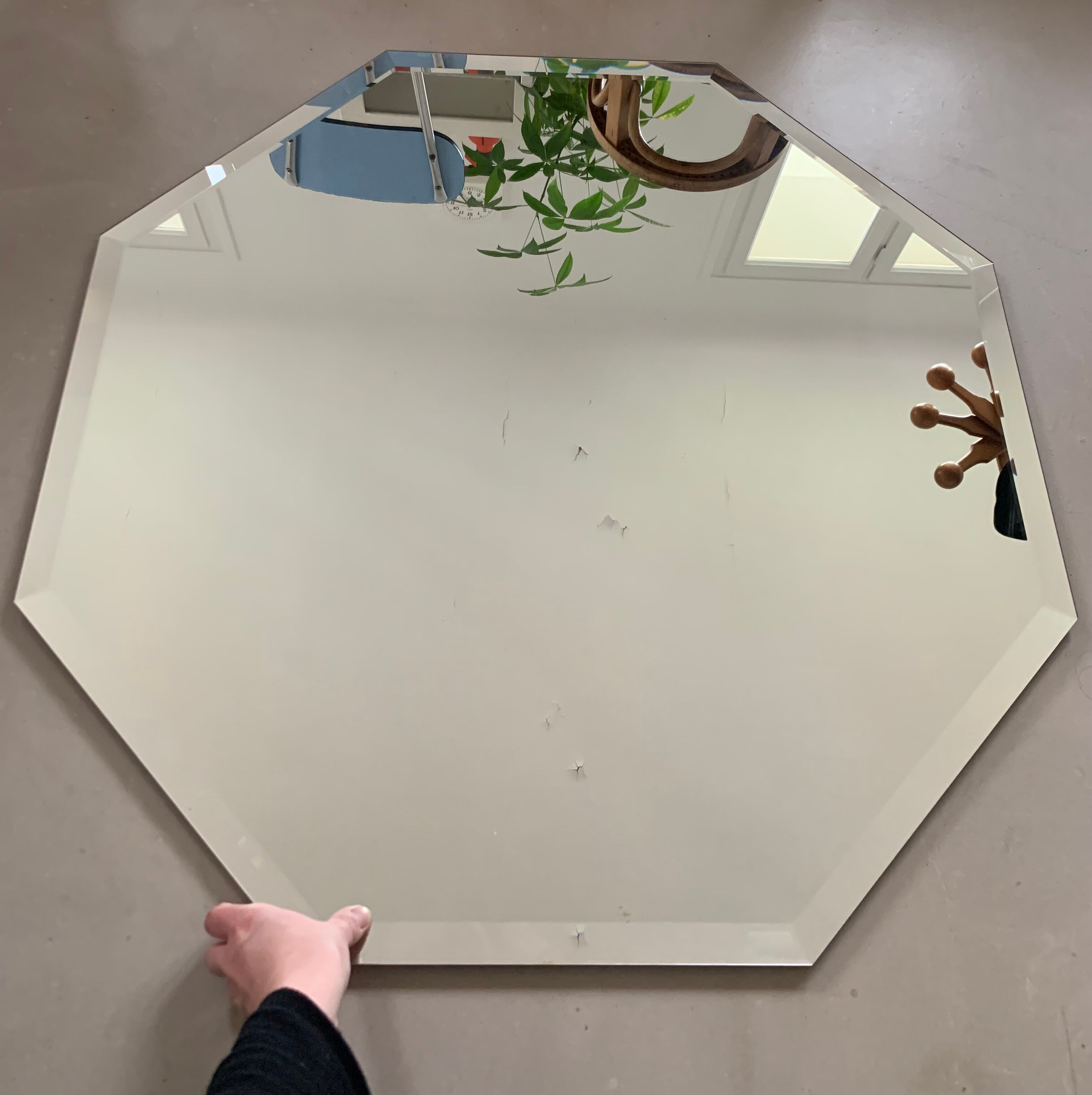 Hexagonal beveled mirror