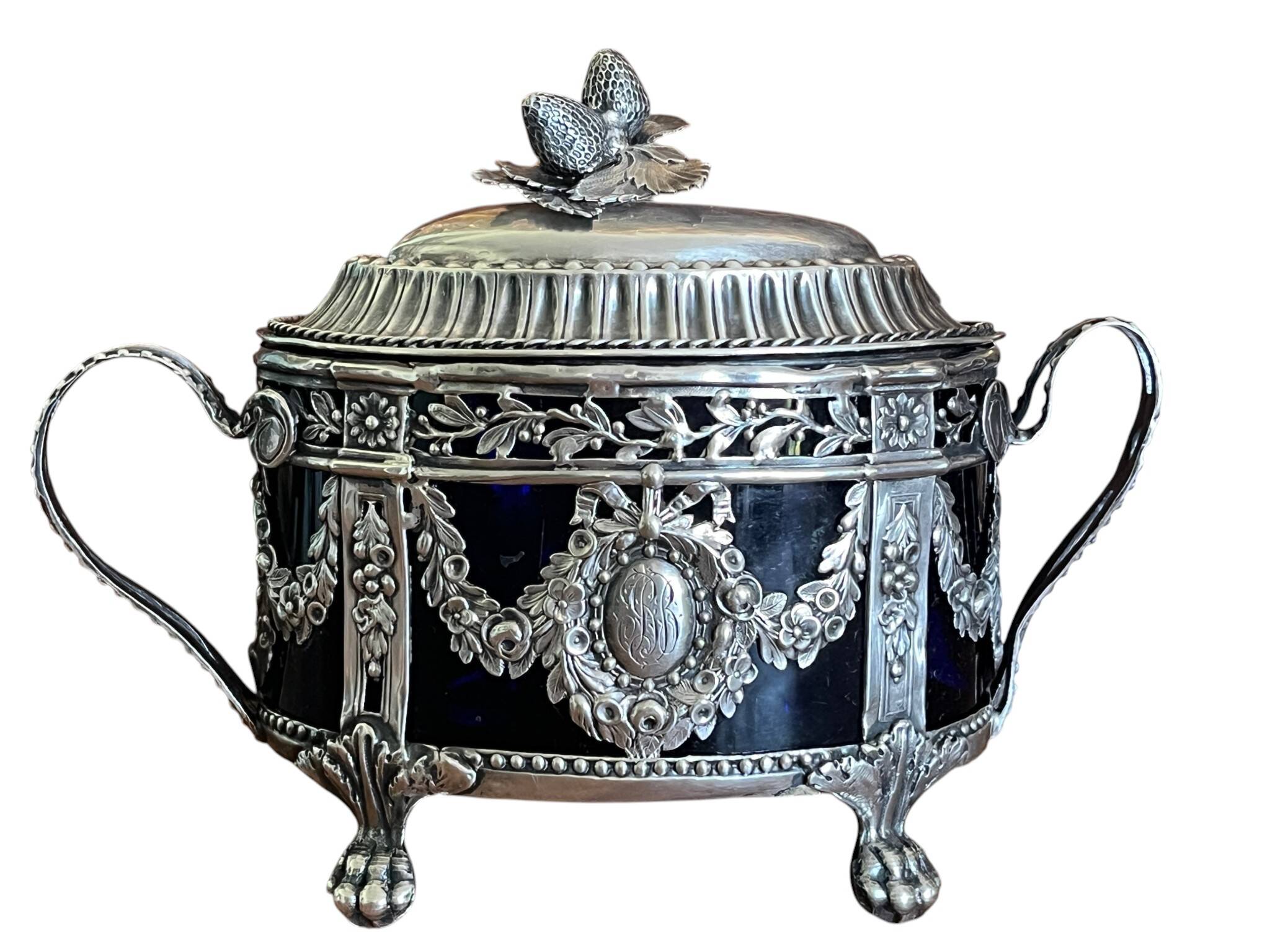 Silverware, sugar bowl in silver Louis XVI style, hallmarks late 18th century.