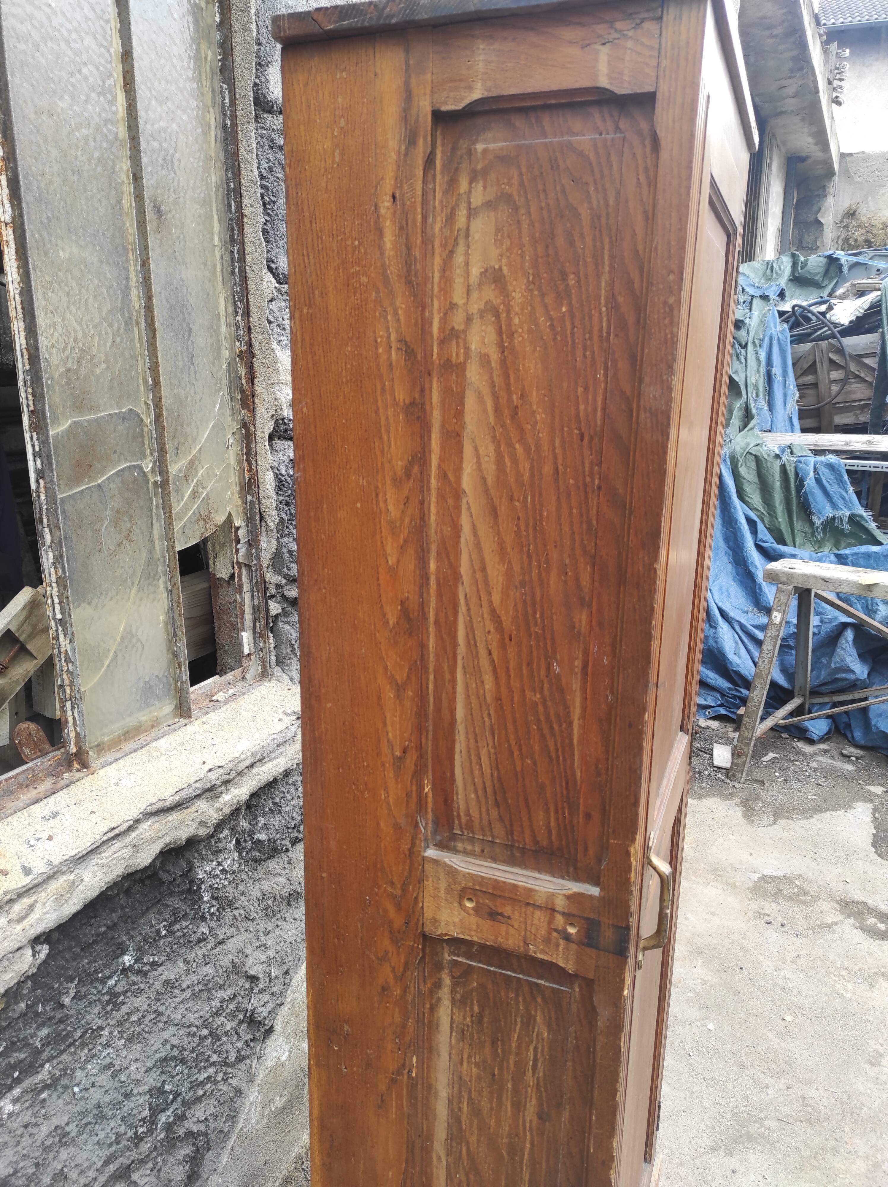 Vintage wooden wooden cabinet 1 door