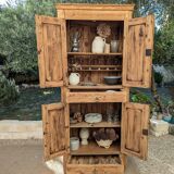 Standing man's wardrobe