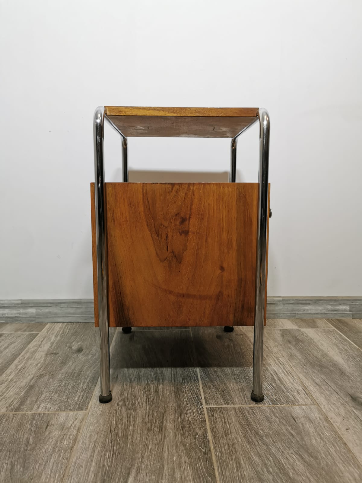 Bauhaus chromed nightstand by Robert Slezak