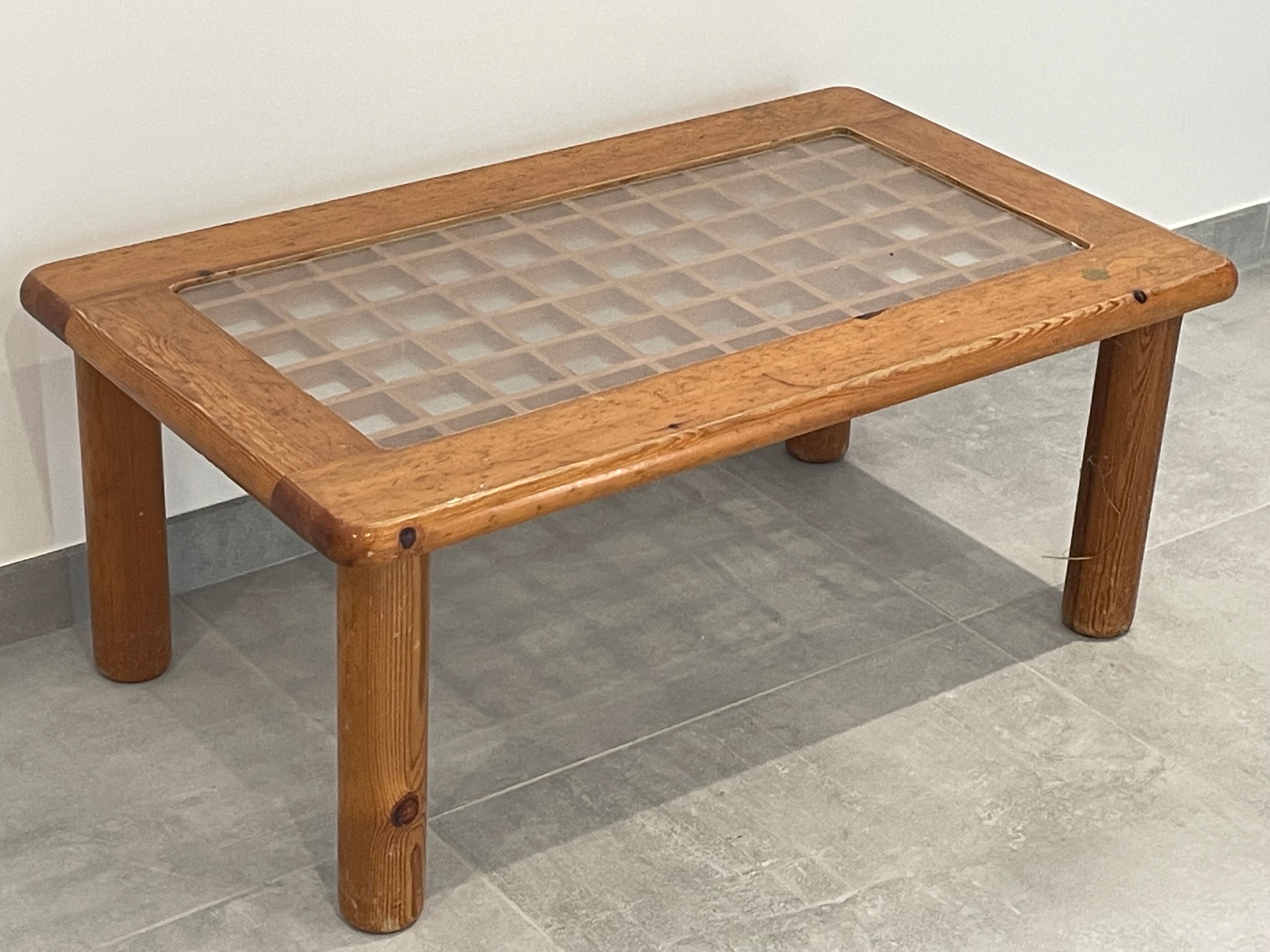 Vintage coffee table