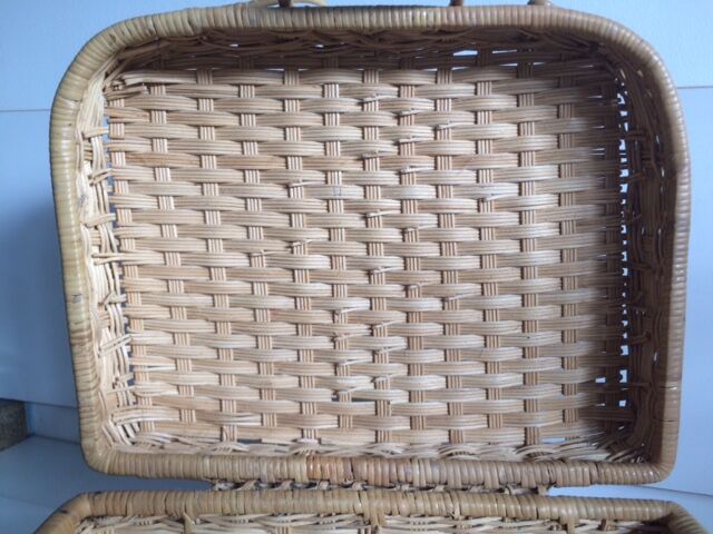 Suitcase round Wicker vintage