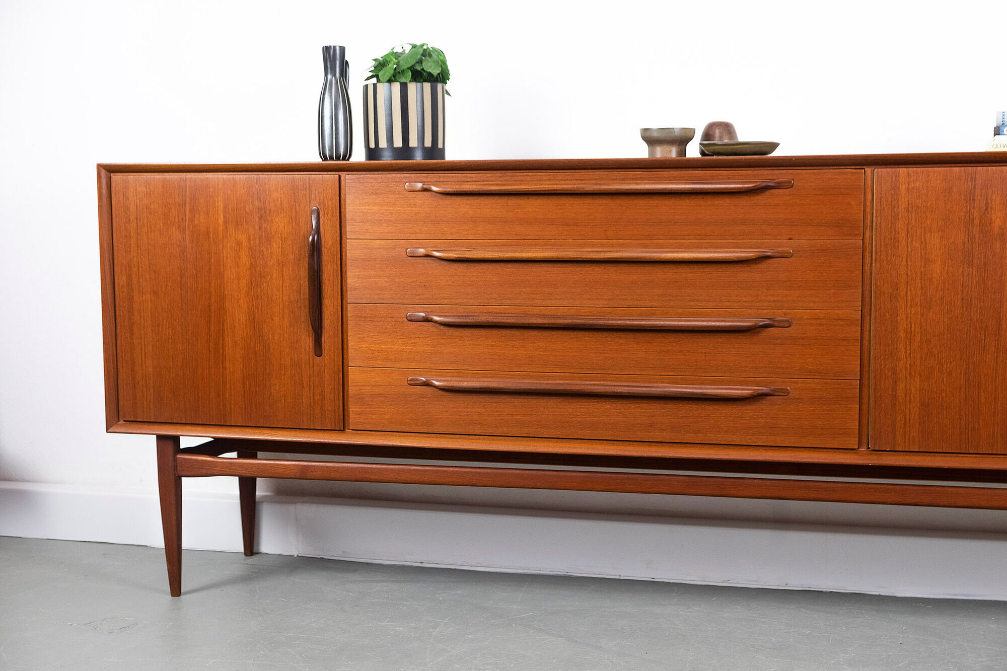 Sideboard in teak with drawers and 3 doors, 1960s