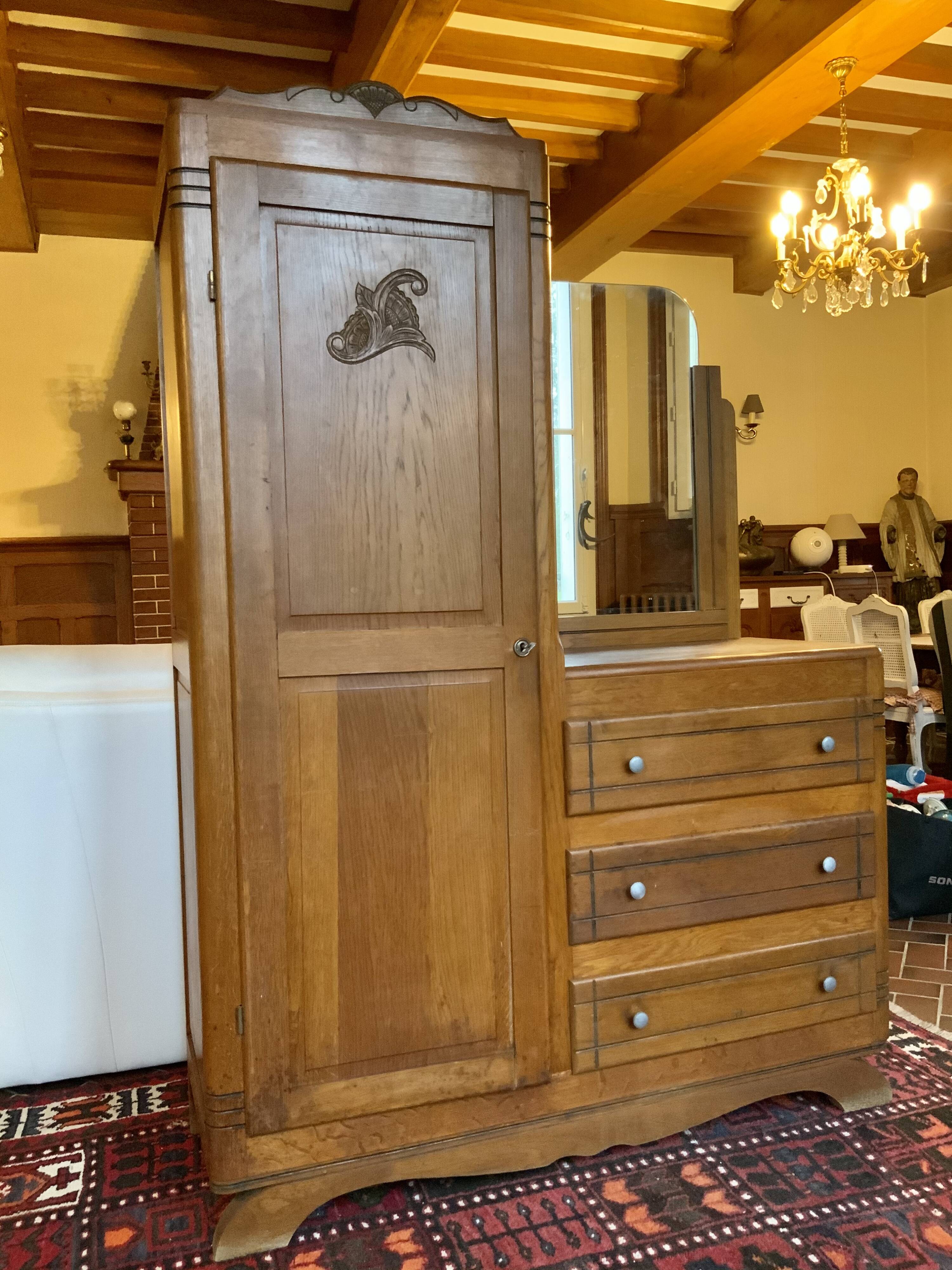 Asymmetrical dresser cabinet