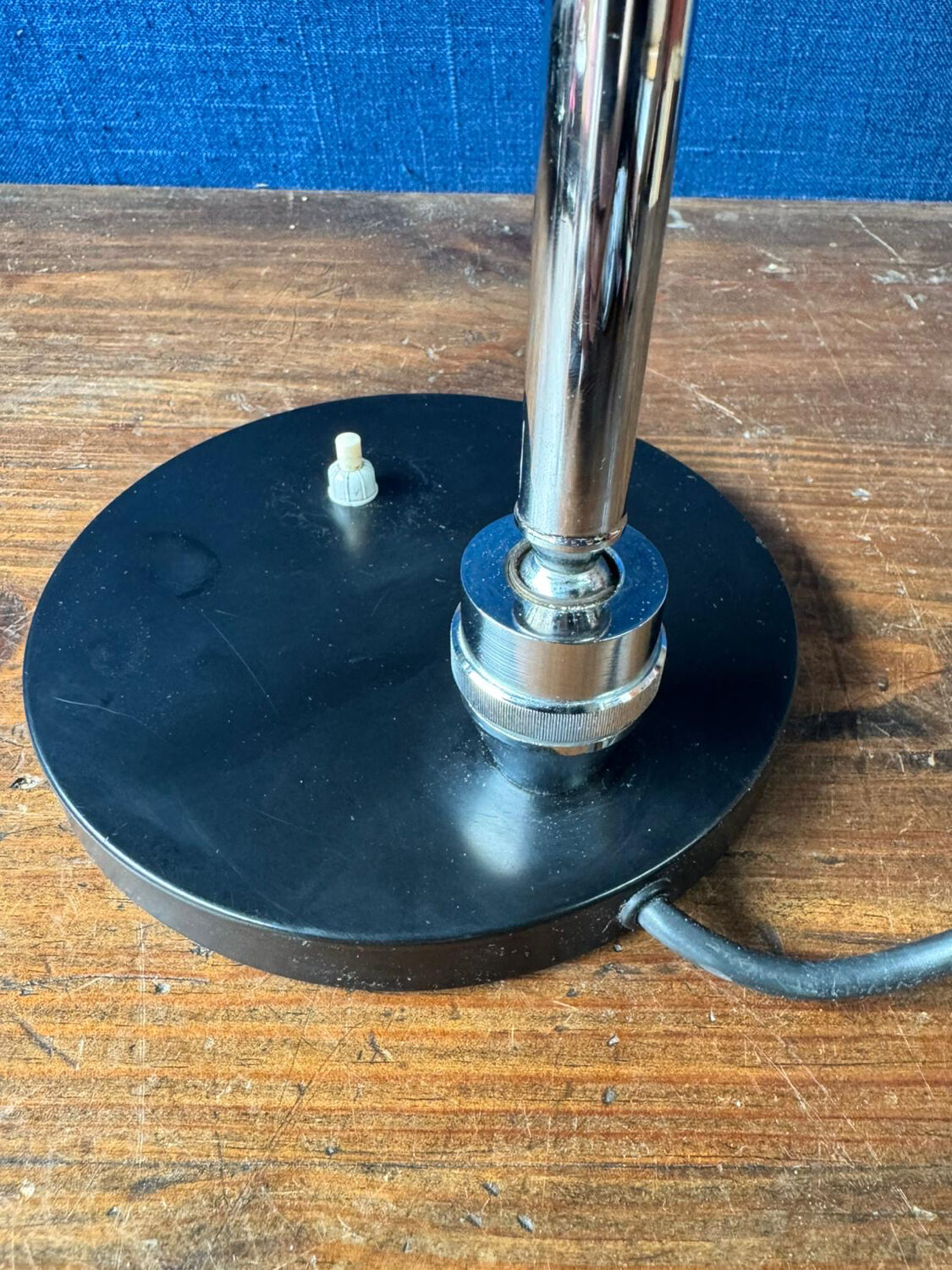 Vintage JUMO desk lamp, model 900. Circa 1960