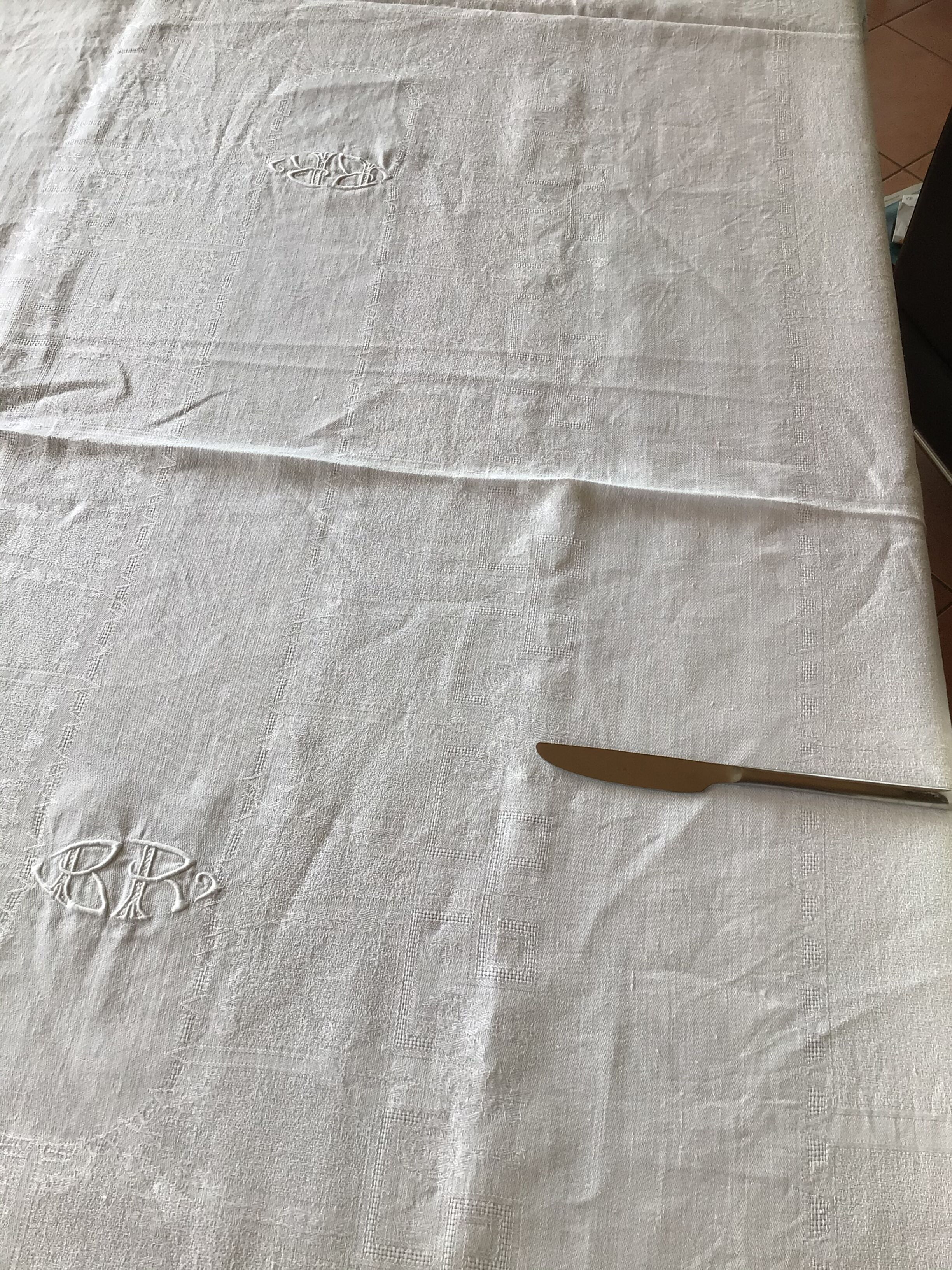 BR embroidered rectangle tablecloth with 12 matching towels.