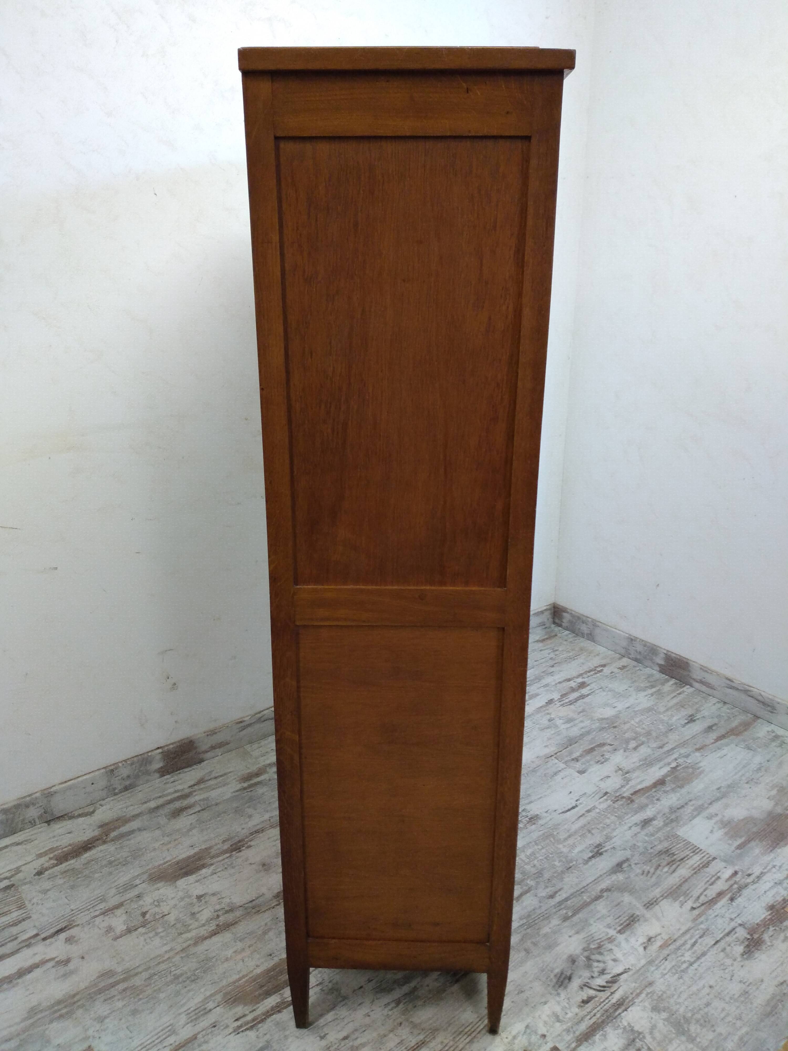 Atypical double curtain file cabinet
