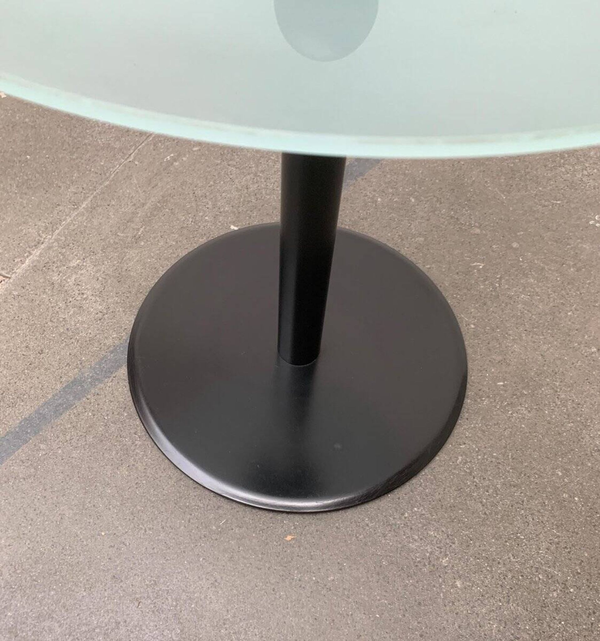 Table d'appoint postmoderne vintage d'Ikea