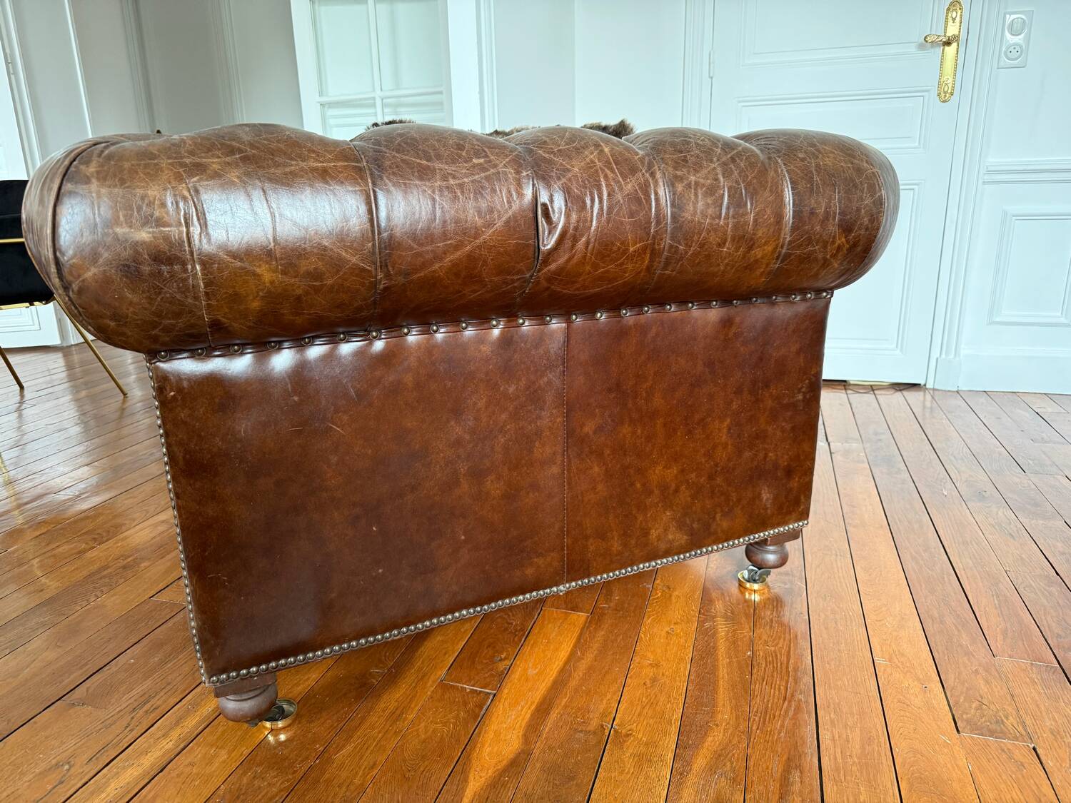 2 x Chesterfield leather armchairs - Artwood