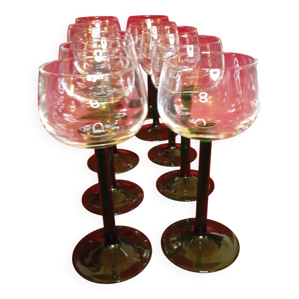 10 verres à vin blanc
