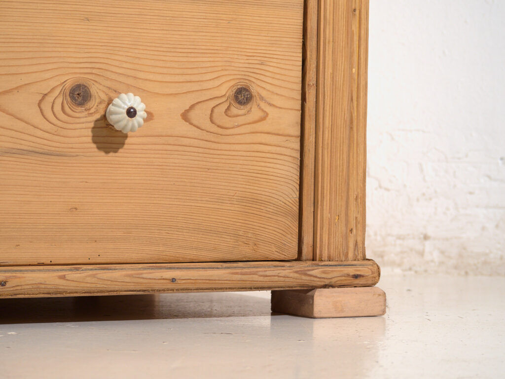 Central European high chest of drawers with four washed pine drawers – Central Europe, around 1900