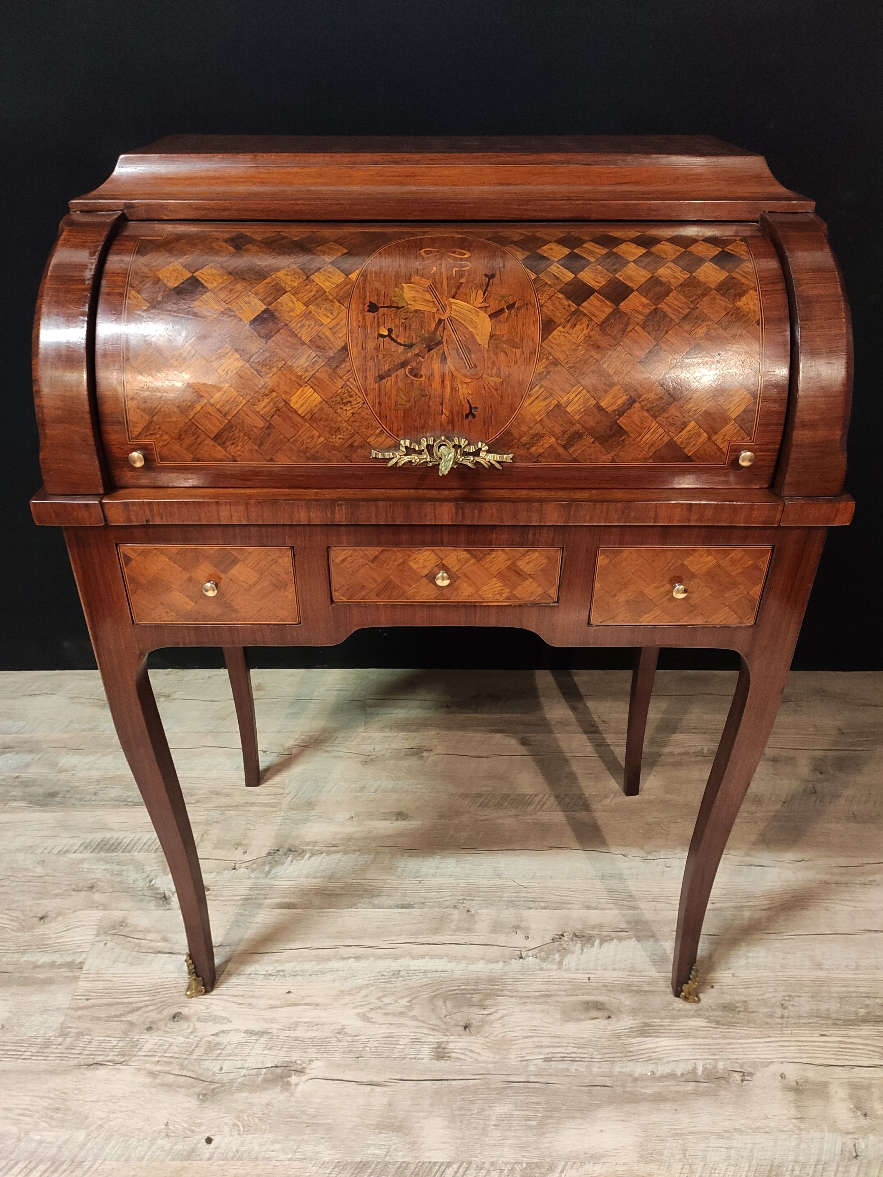 Desk at cylindre style Louis XV