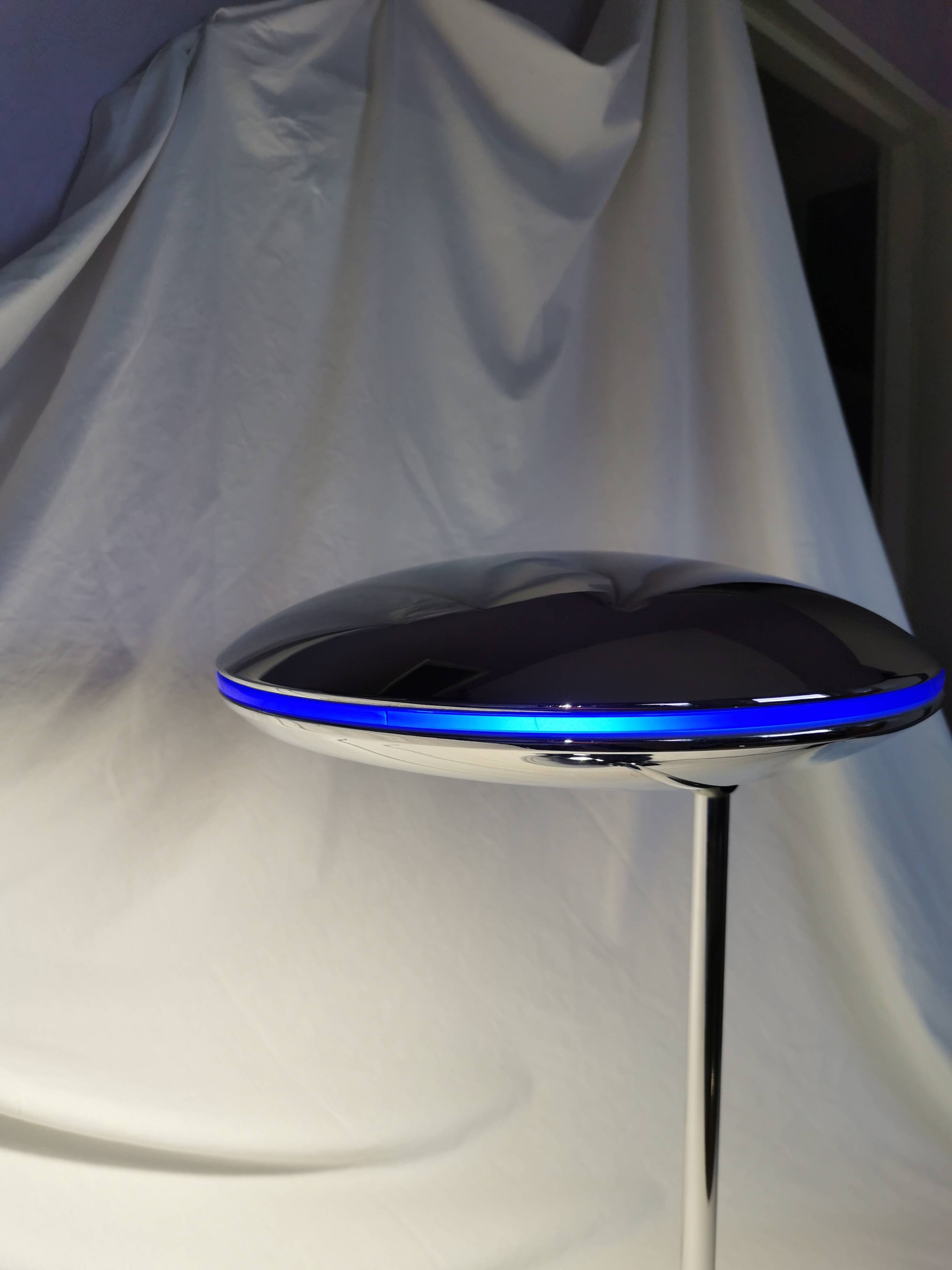 Adjustable chrome metal UFO lamp, space age, UFO, Aluminor, France, 1980.