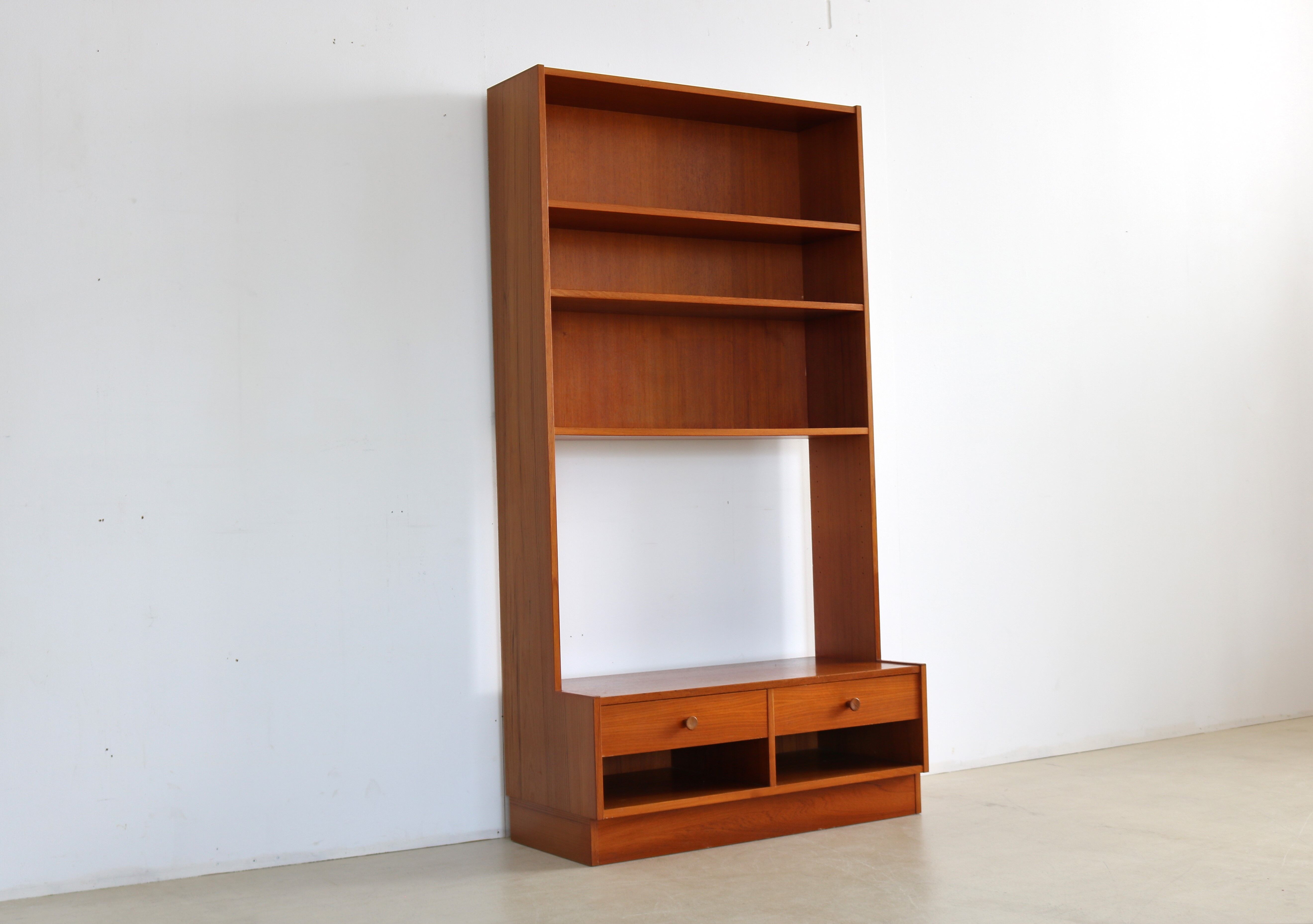 Bookcase 60, Sweden