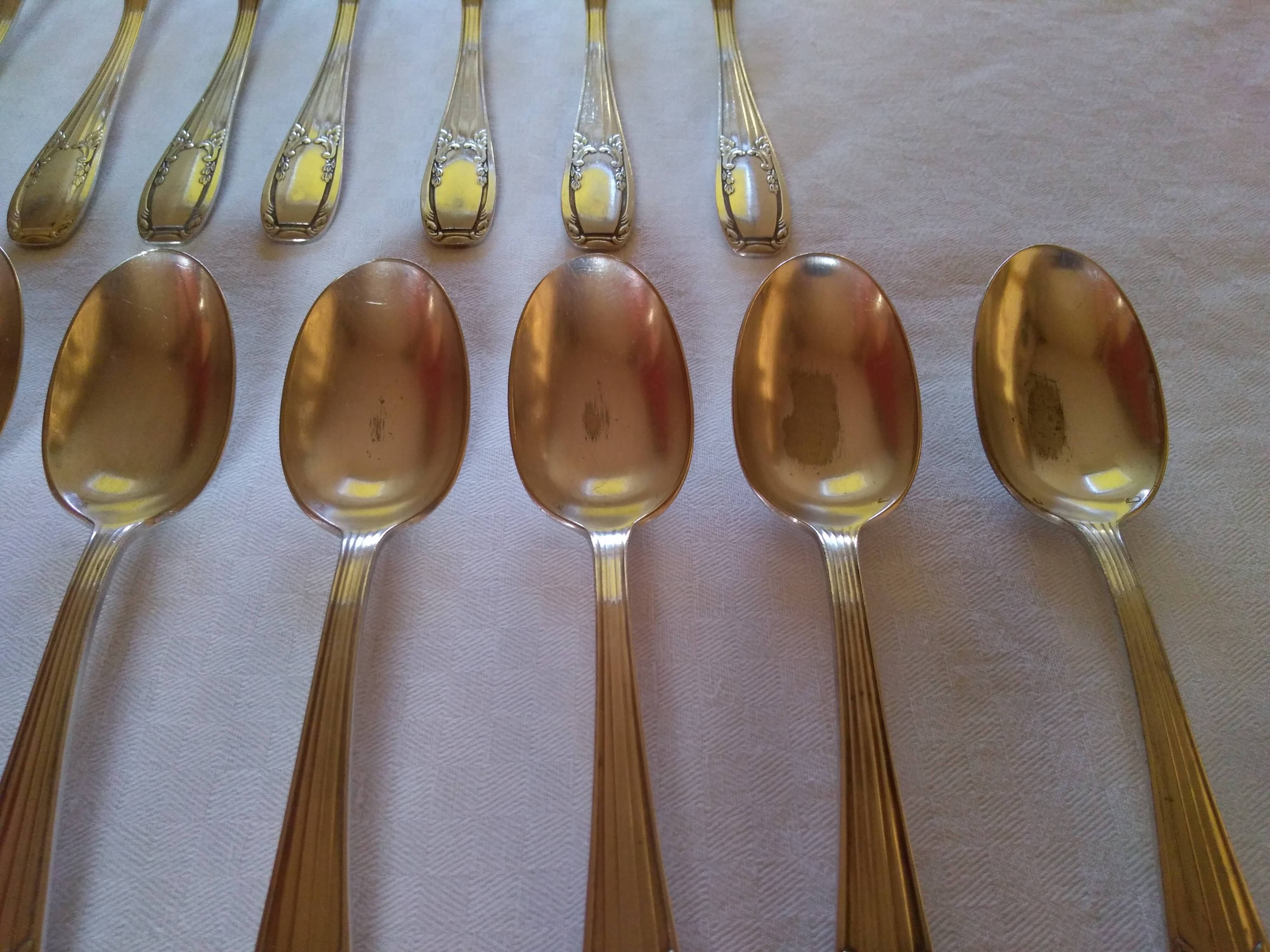 21-piece cutlery set