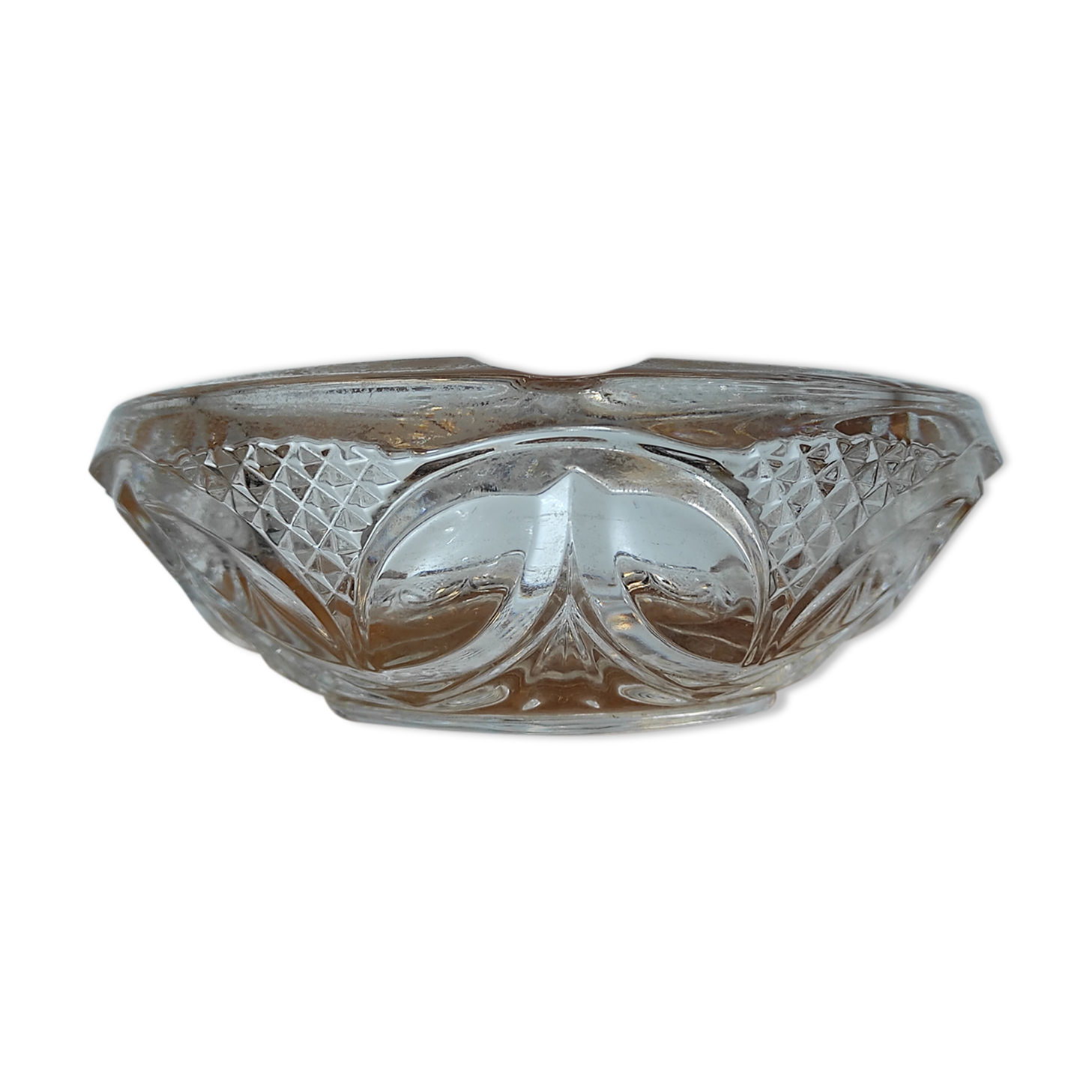 Vintage ashtray in pressed glass art deco floral pattern