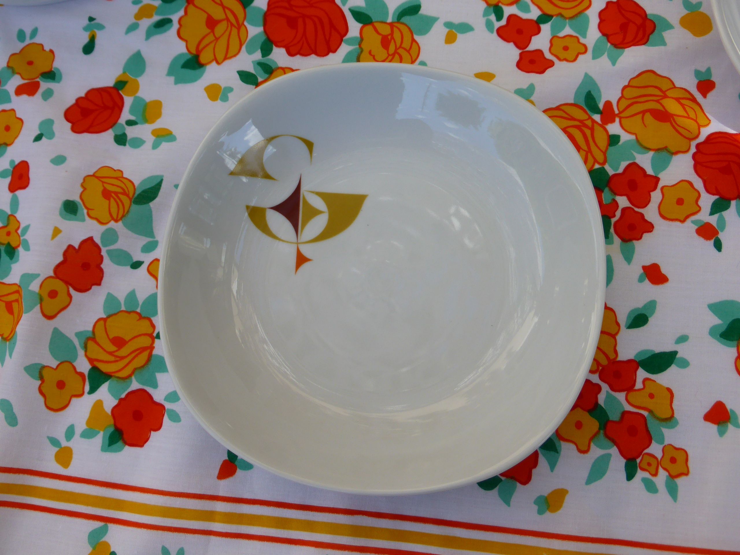 6 hollow plates in white porcelain, Schirnding Bavaria, design and vintage 1970