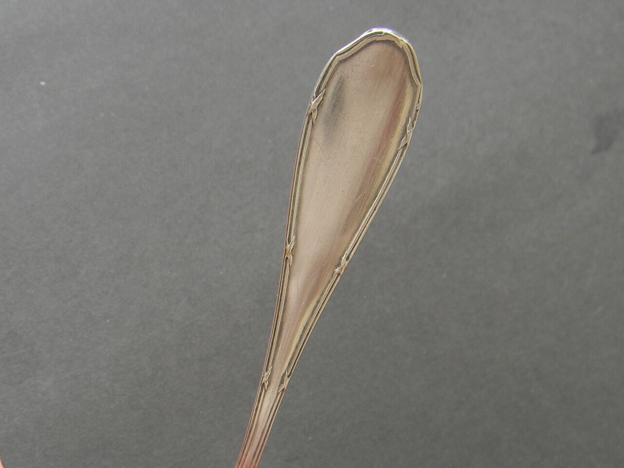 Lot of 12 teaspoons of silver metal