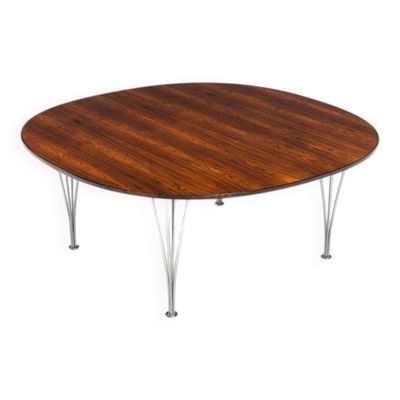 Table basse Superellipse de Piet Hein et Bruno Mathsson, Fritz Hansen, Danemark, 1968.