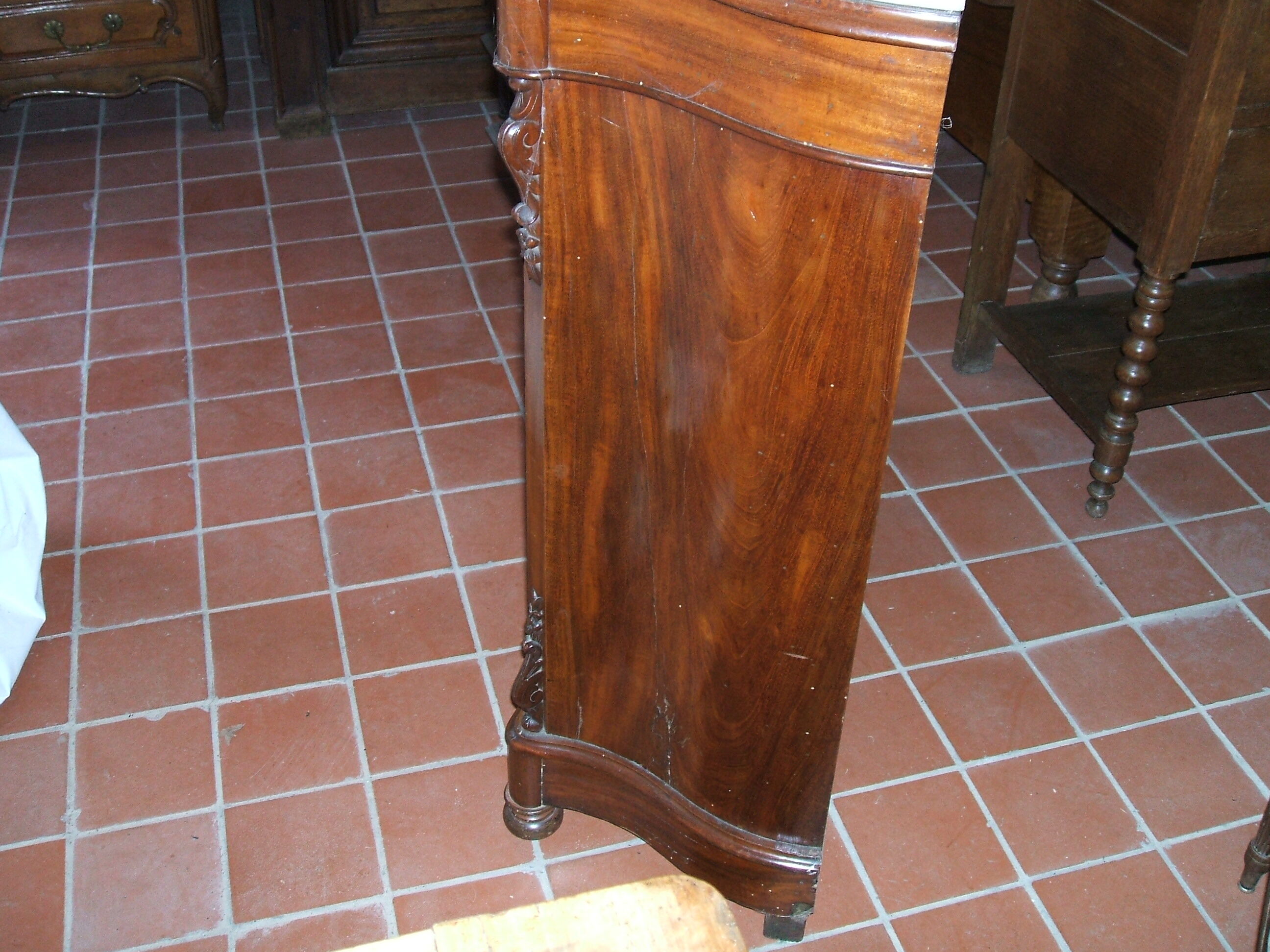 Napoleon III support height cabinet