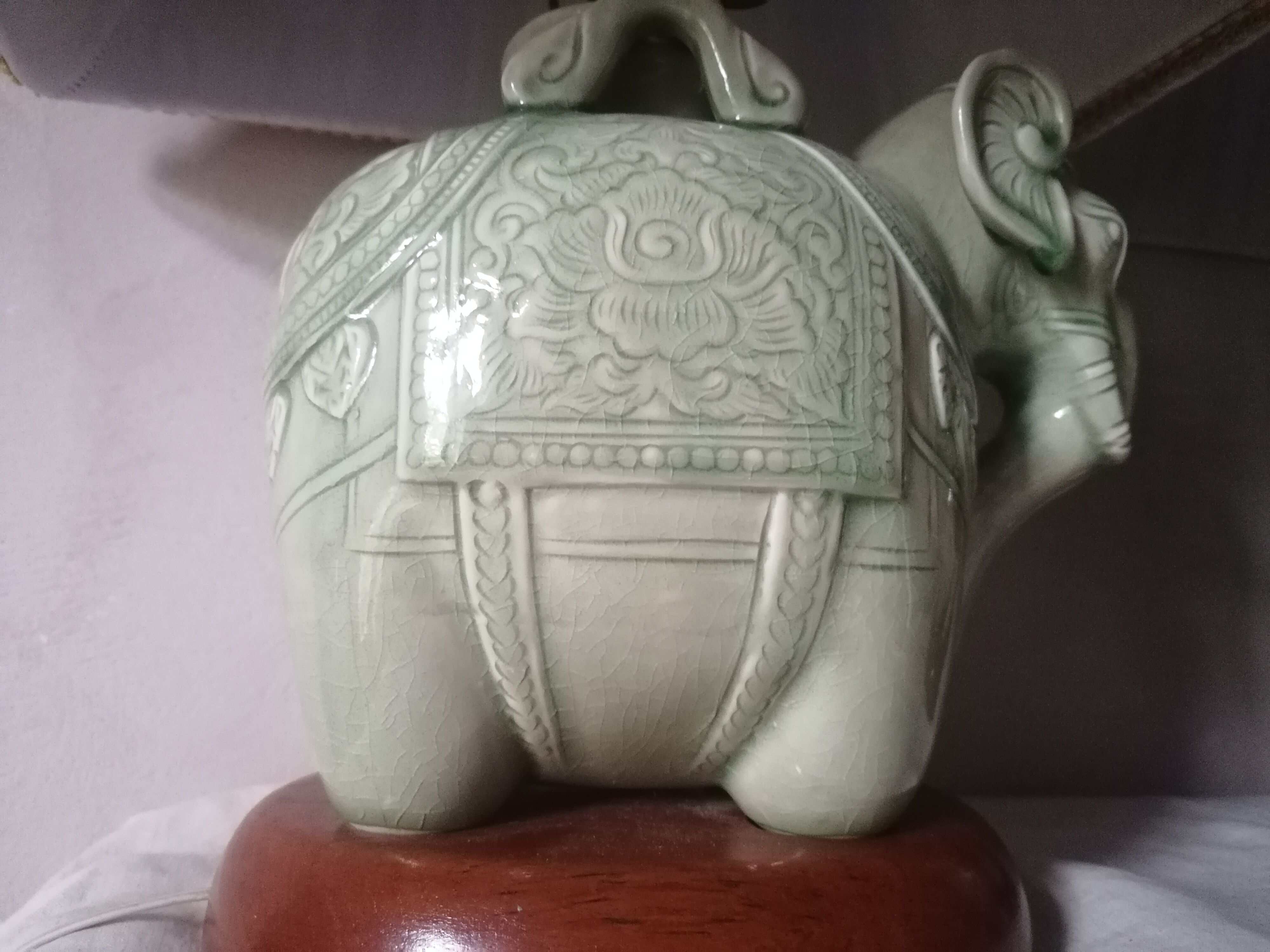 Duo de lampes éléphant en ceramique