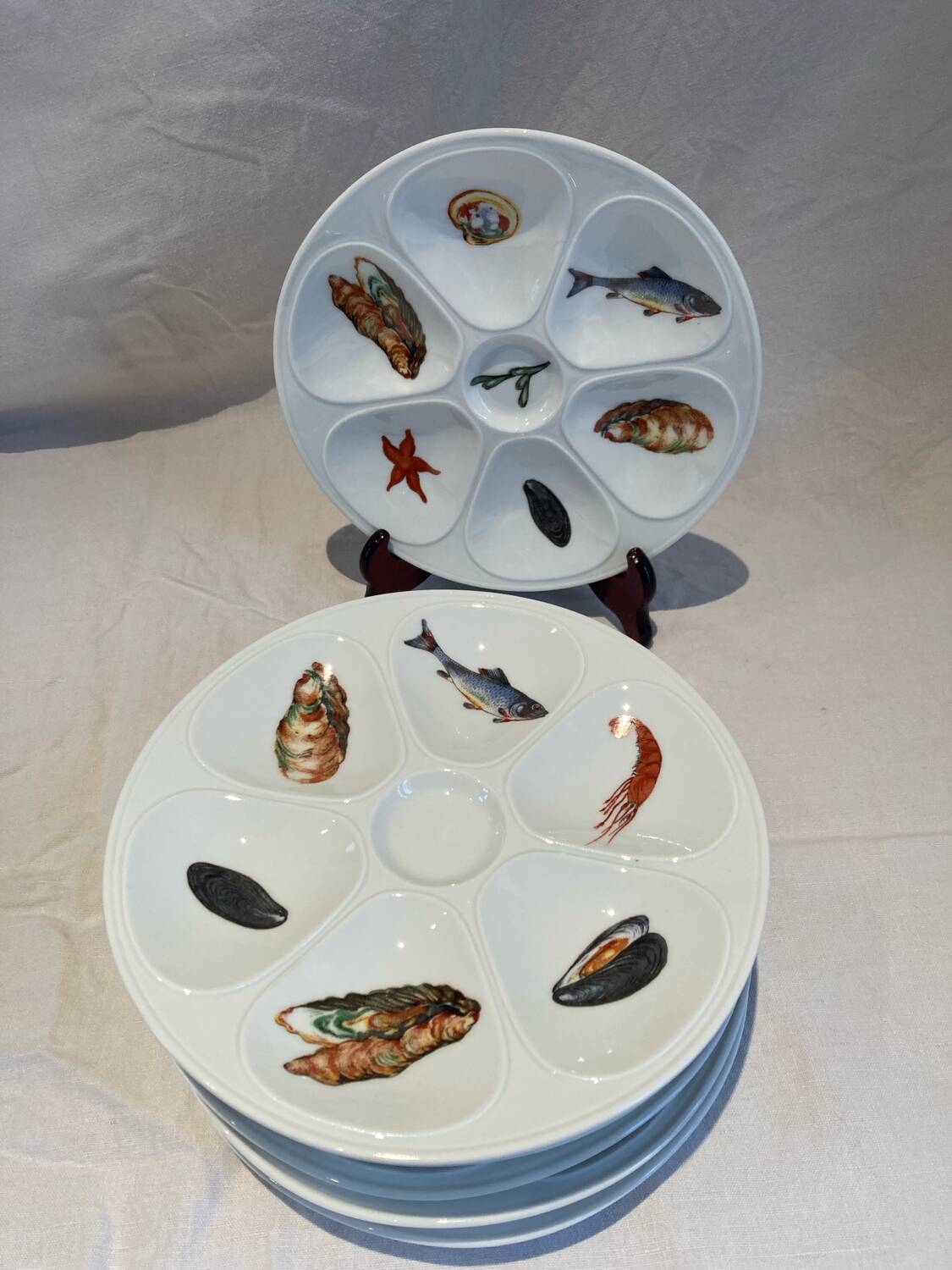 Porcelain oyster plates