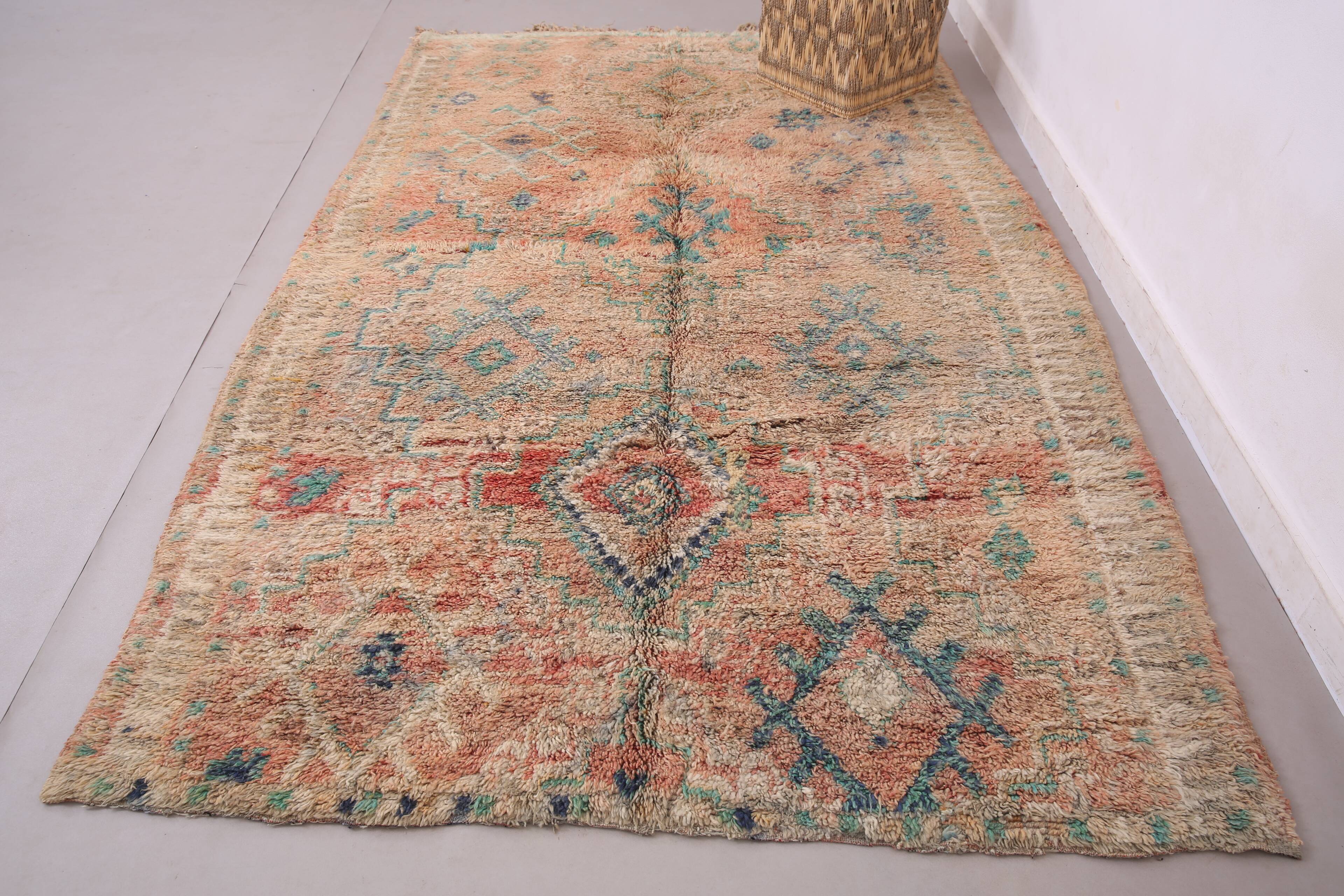 Peach Vintage Moroccan Rug 178 x 271 cm - Berber Wool Rug - Handmade Rug