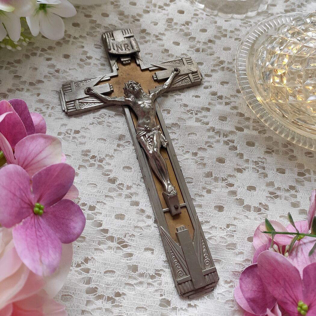 Art deco crucifix