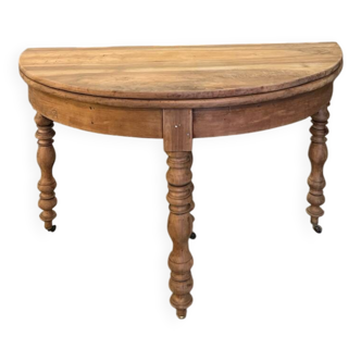 Half-moon folding table in walnut