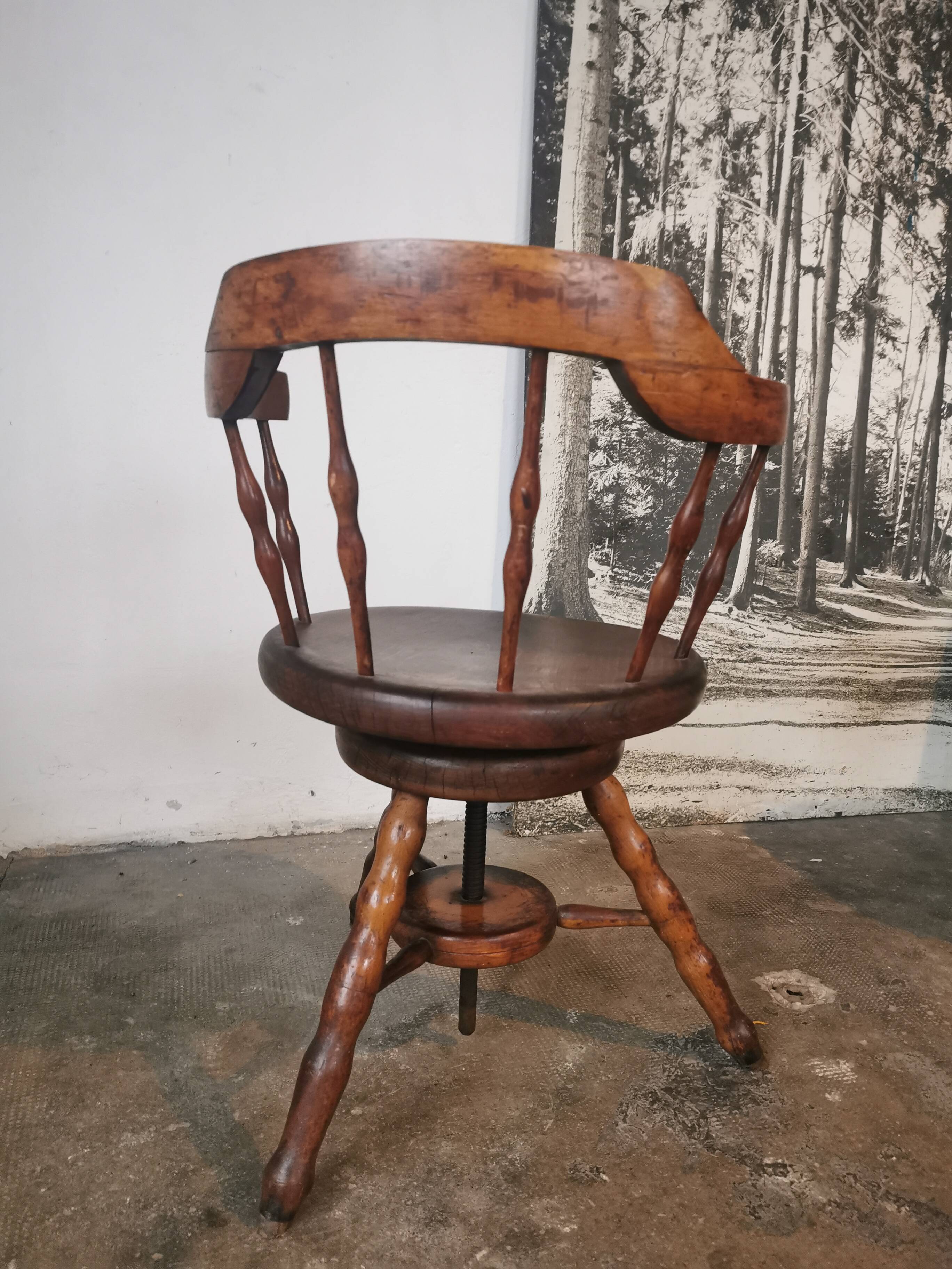 Fauteuil de bureau pivotant dit de capitaine vers 1900