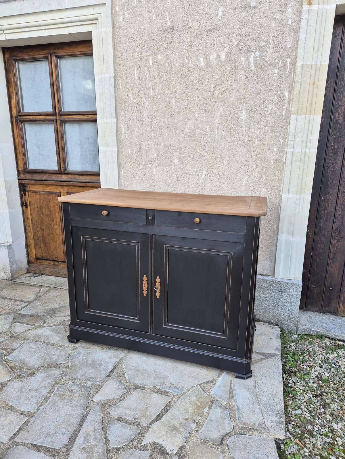 Buffet ancien noir