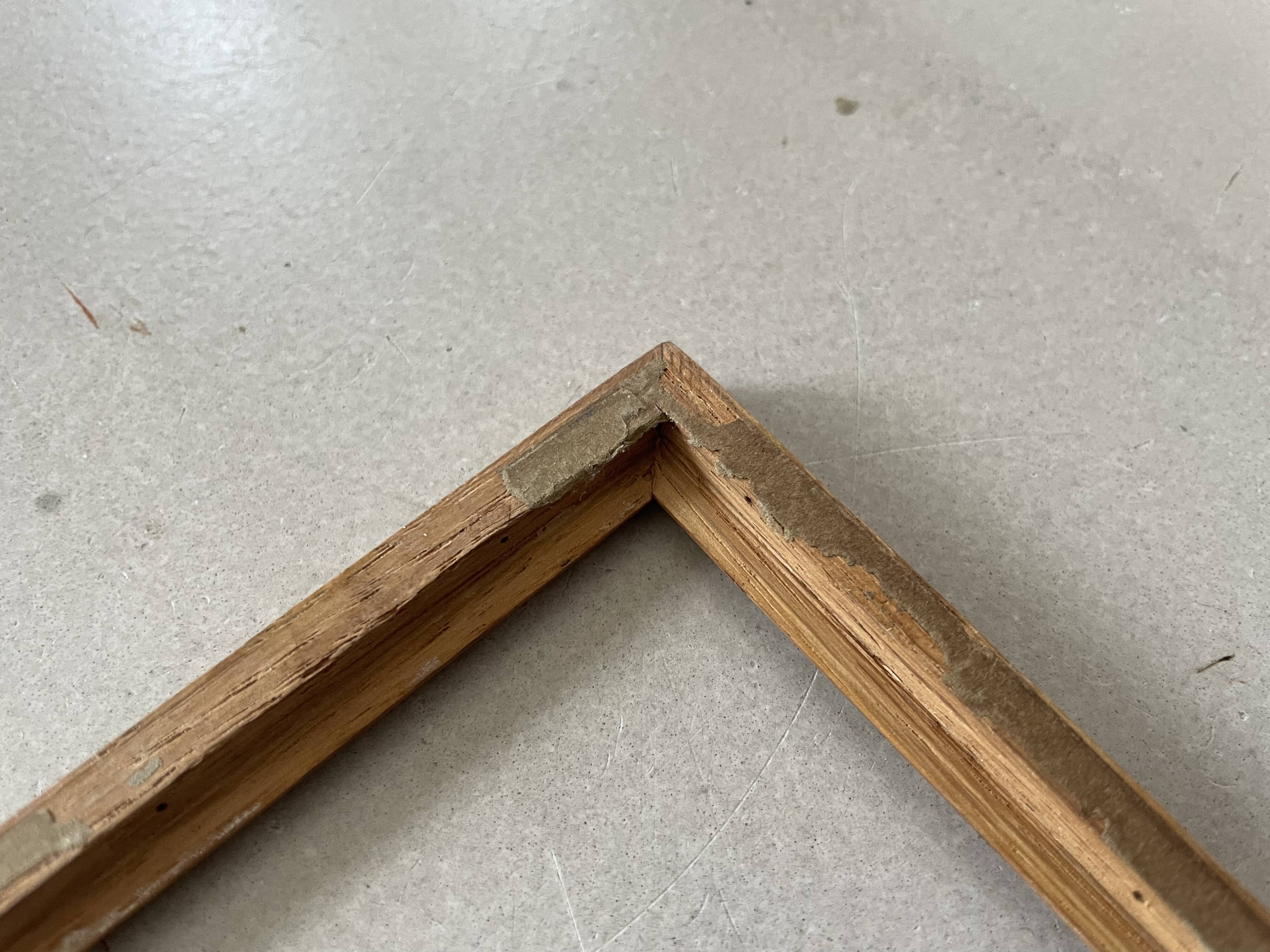 Small thin old frame 19x24cm