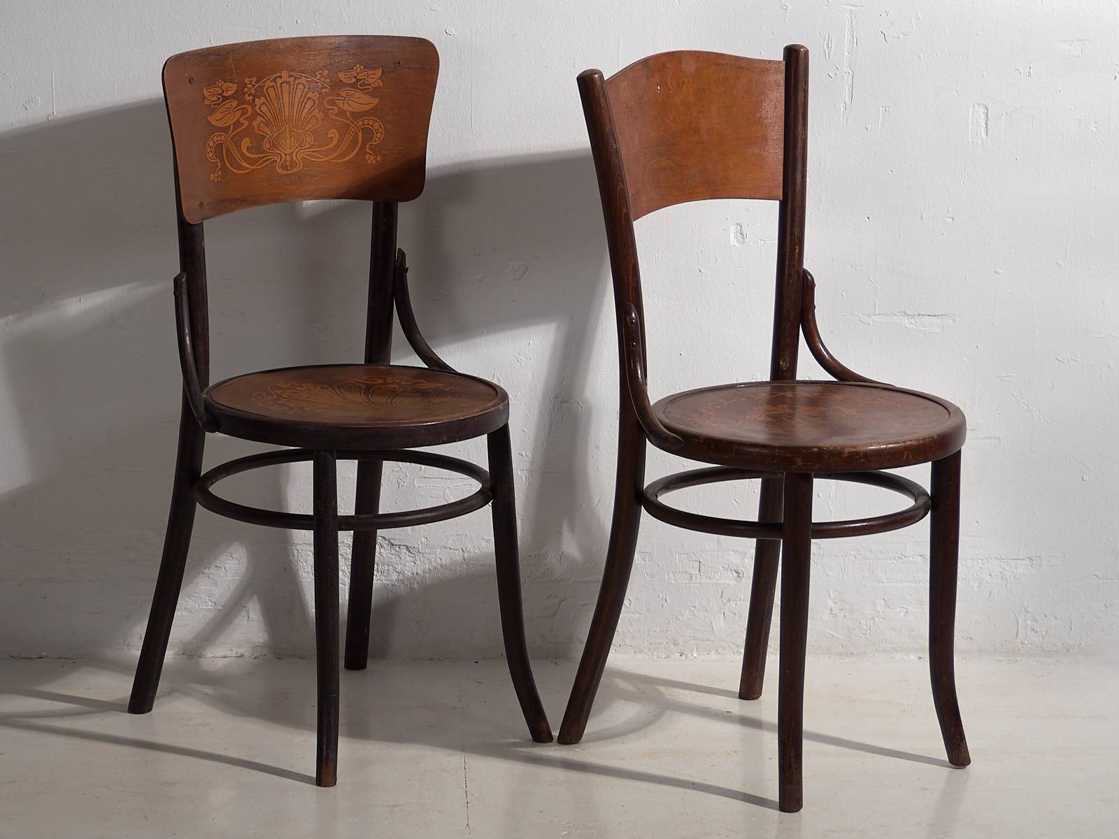 Antique Thonet dining room chairs (c.1900). Set of 4 pieces
