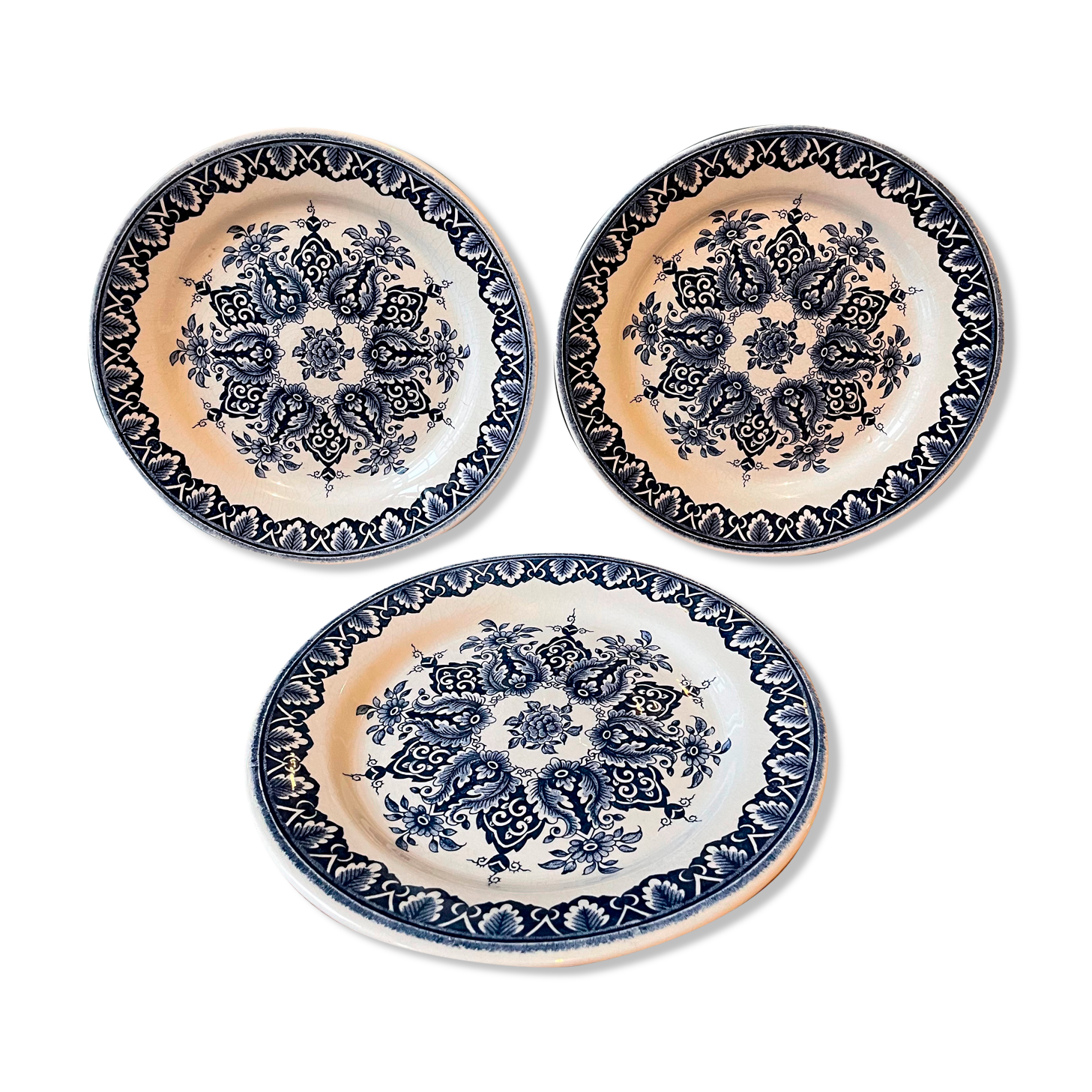 Set of 3 old flat plates in Gien earthenware
