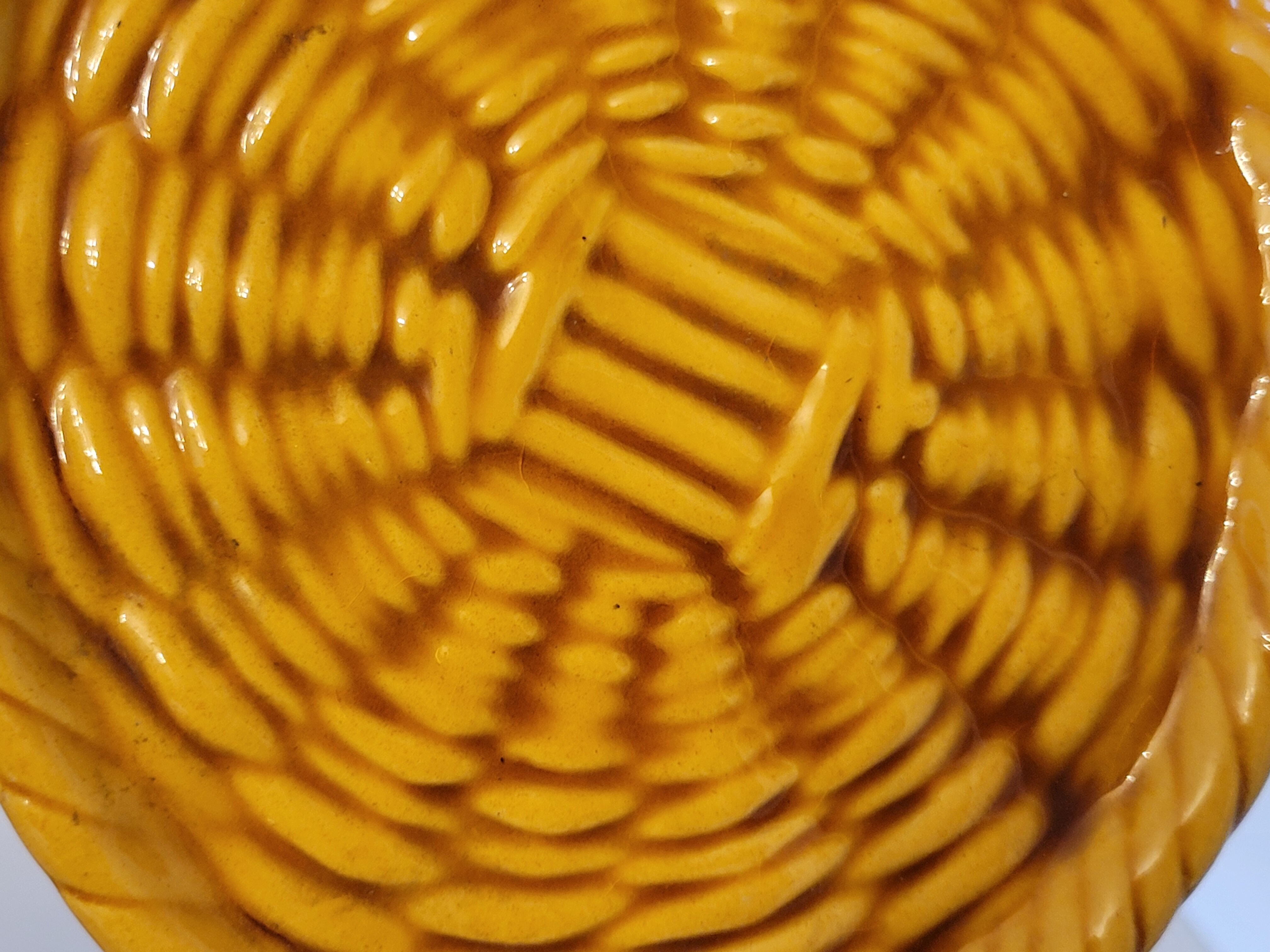 Servant cup or braided ceramic decoration bottle underwear