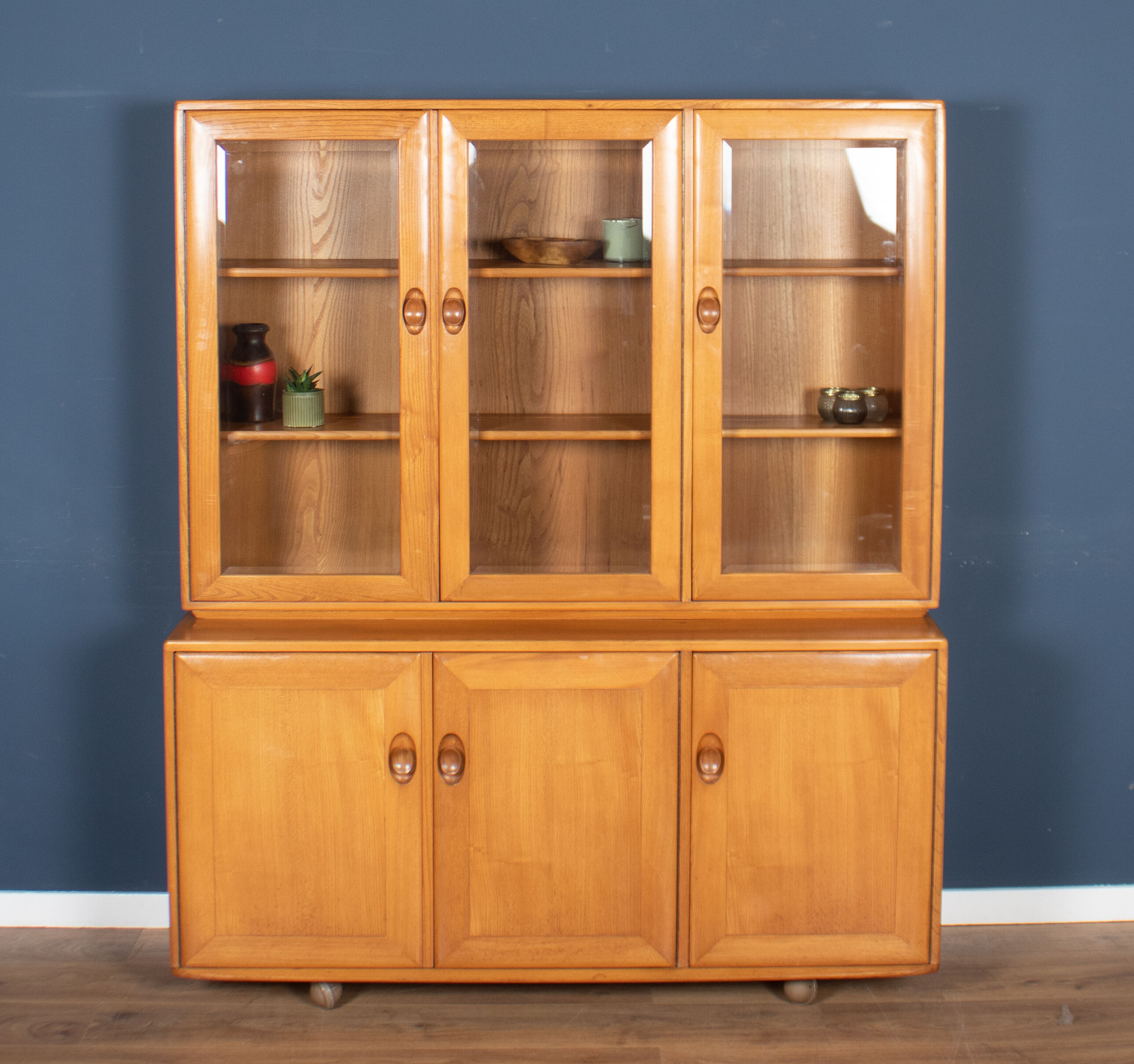 Vintage ercol elm windsor glazed display dresser sideboard model 803, 806