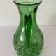 Pichet en verre vert décoré de bulles