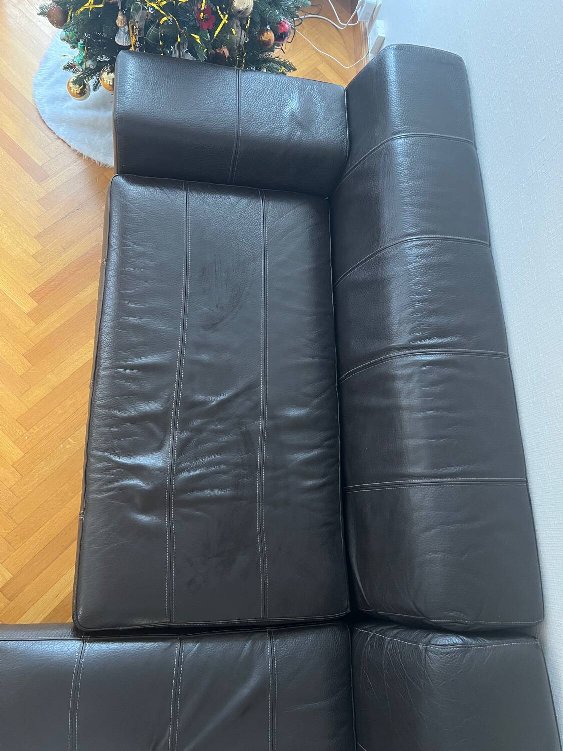 Black leather corner sofa – IKEA KRAMFORS – timeless design