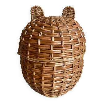 Small wicker basket sculpture