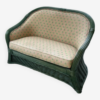 Banquette osier verte et motif fleuri