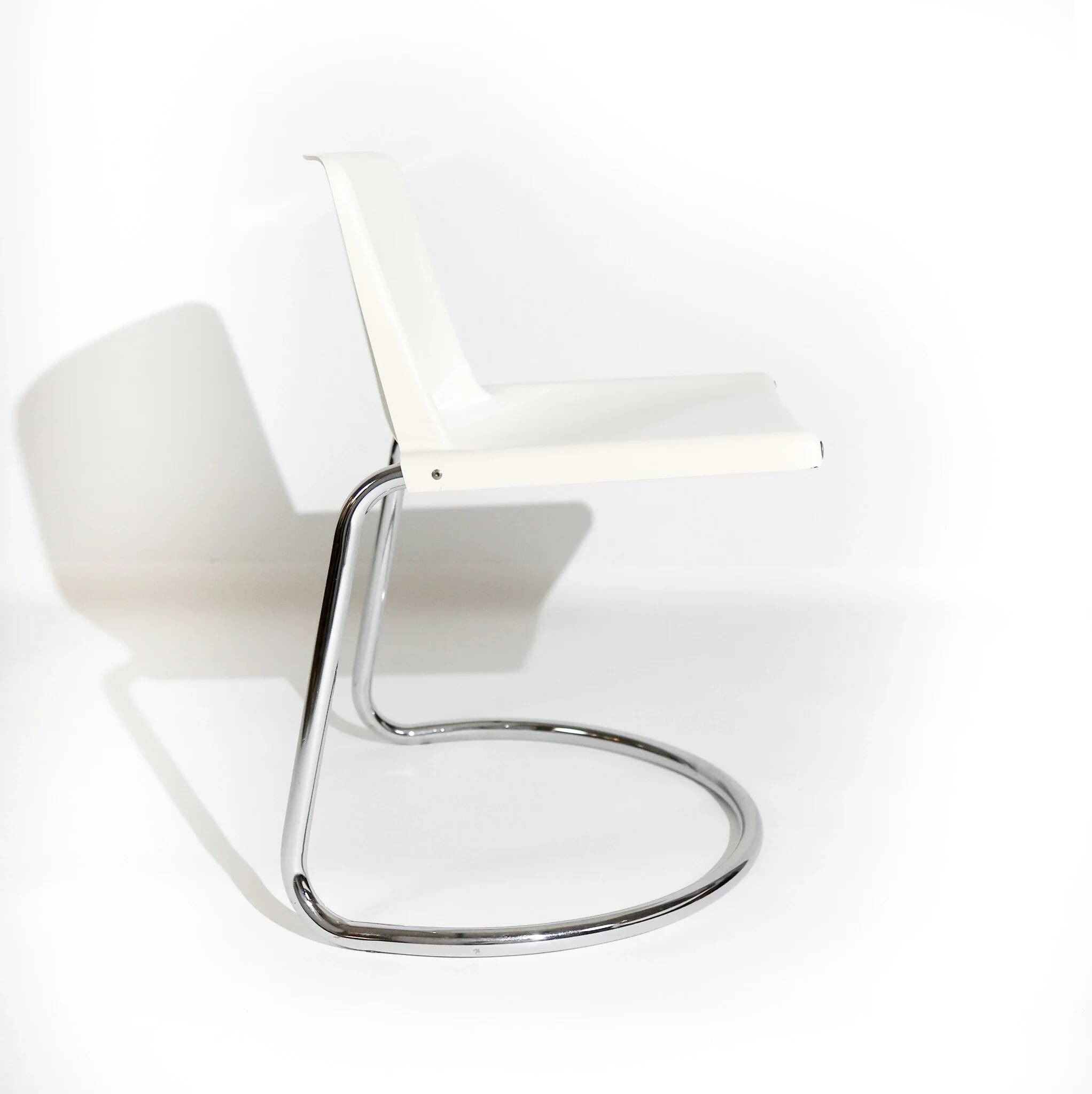 Vintage Alessia chair by Giotto Stoppino for Driade, Italy, 1970s – white ABS and chrome