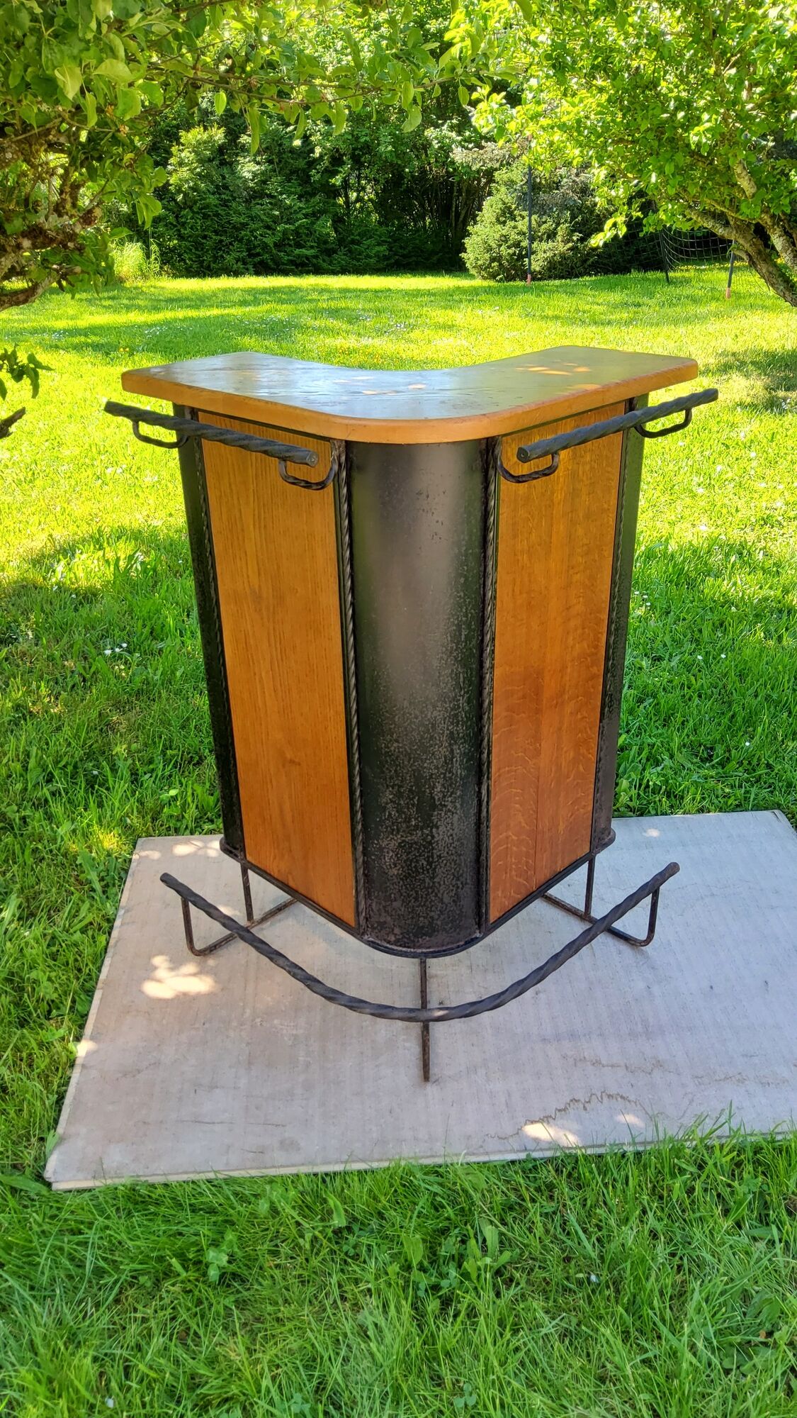 Bar from the 50s/60s in solid blond oak and black metal