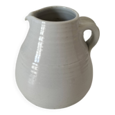 Pichet en grès blanc tourné main – céramique artisanale signée