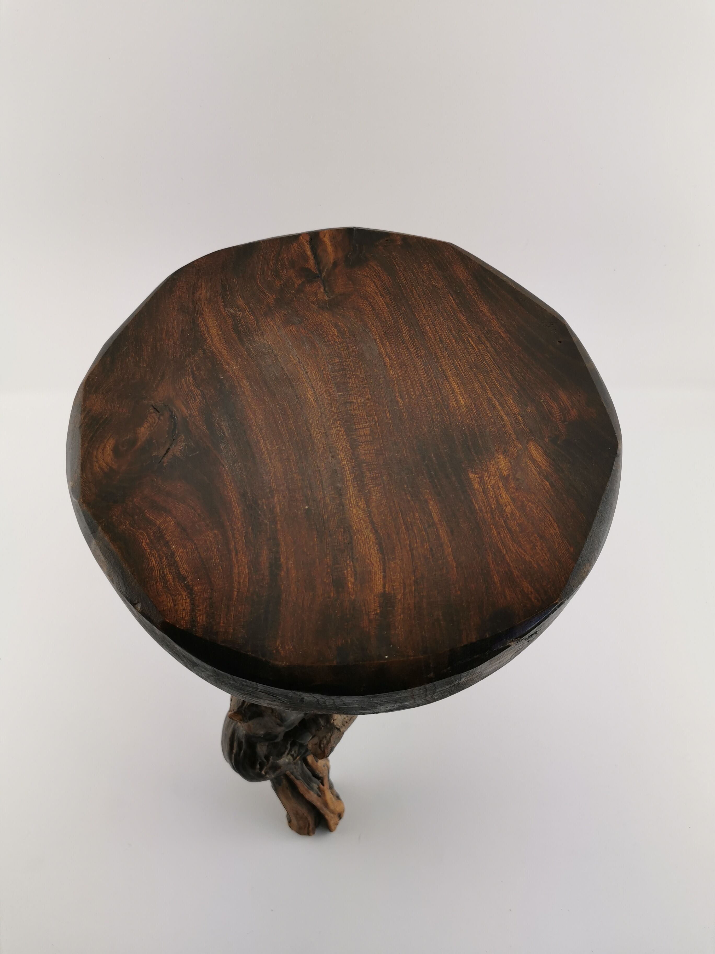 Brutalist stool tripod pied de vigne 60