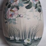 Ancient Boïte for egg-shaped treats in hand-painted silk