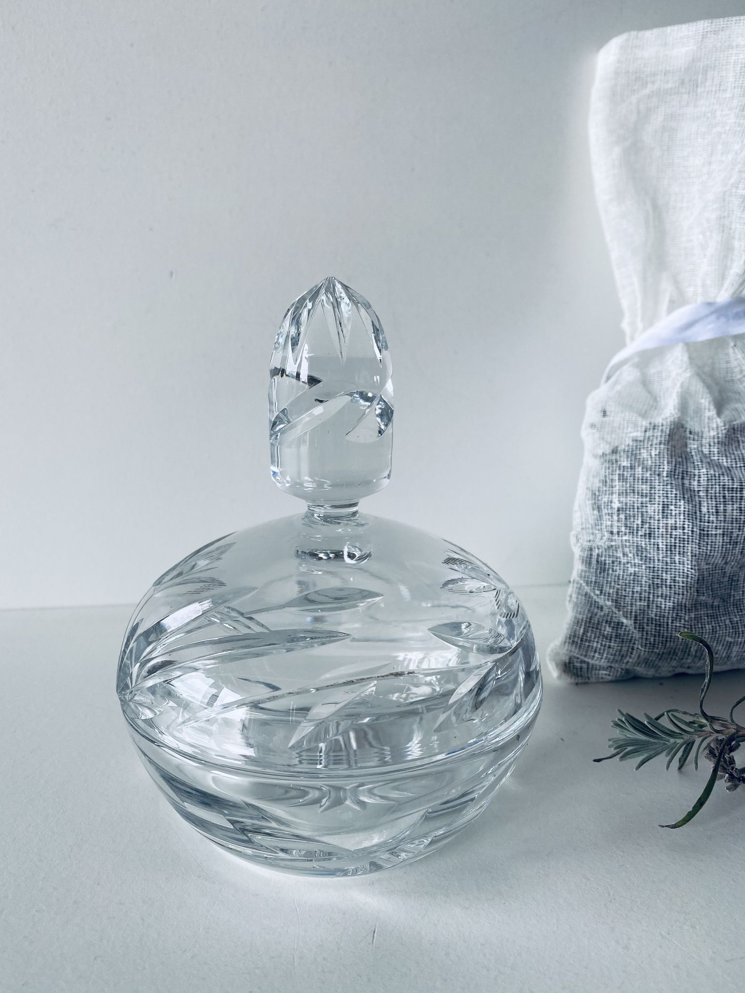 Cut crystal candy