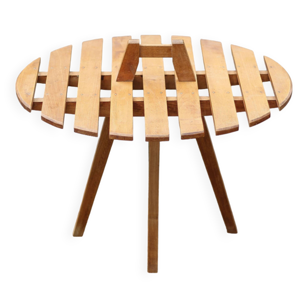 Table basse vintage, table bois avec poignée centrale, décoration intérieur, terrasse, patio