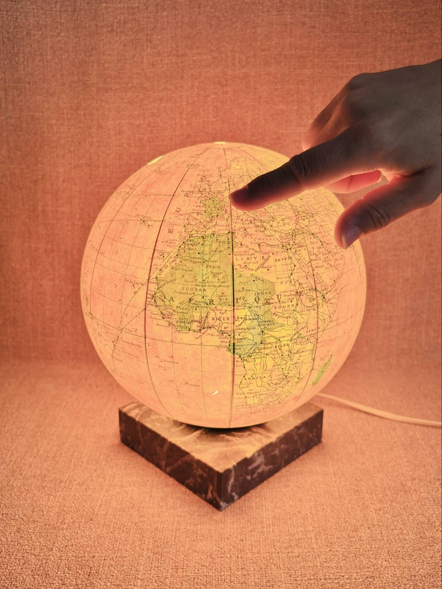 Illuminated world globe Taride 1950s