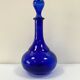 Carafe ancienne en verre bleu cobalt